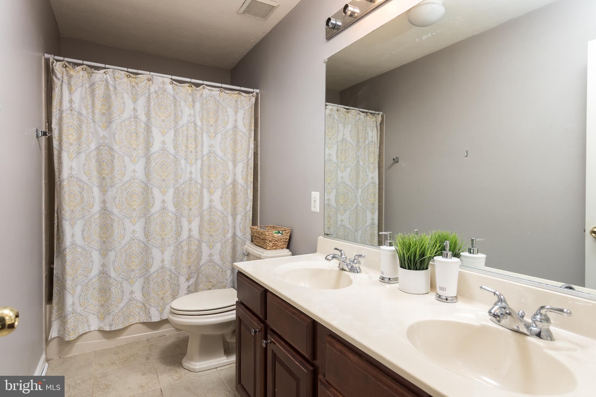 PATRIOTS GLEN - Residential