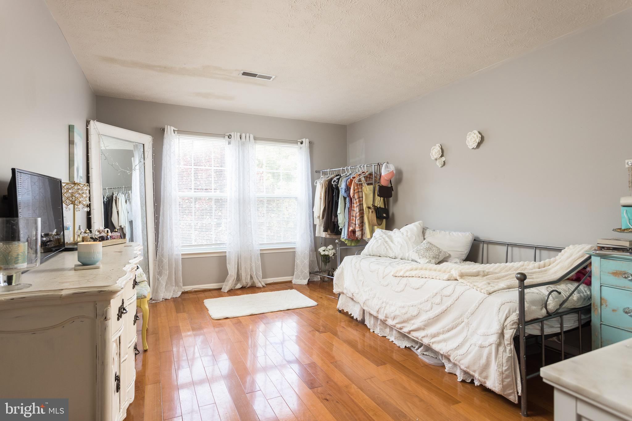 PATRIOTS GLEN - Residential