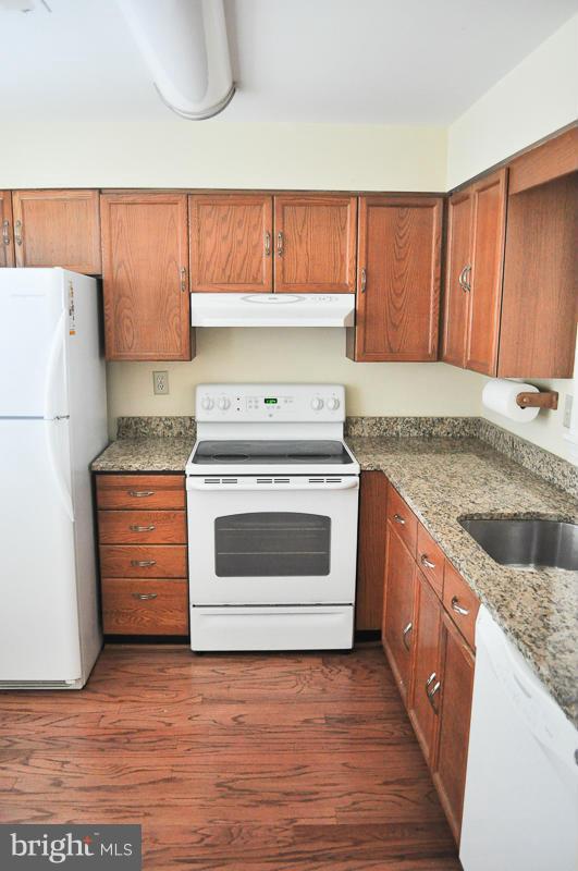 SHERIDAN SQUARE - Residential Lease