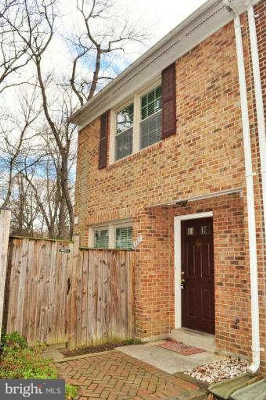 Enjoy relaxing in the enormous (2200 sq/ft!!) private, fully fenced-in backyard of this amazing townhouse. Tucked away at the end of a 10 unit row backing to a park, this 2 bedroom, 2.5 bath home has a modern kitchen with new appliances including a dishwasher and disposal. 2 levels features a lower level with eat-in kitchen, working fireplace a half bathroom and washer/dryer. 2 master bedrooms!