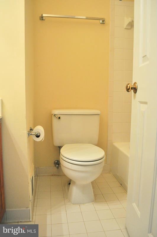 SHERIDAN SQUARE - Residential Lease