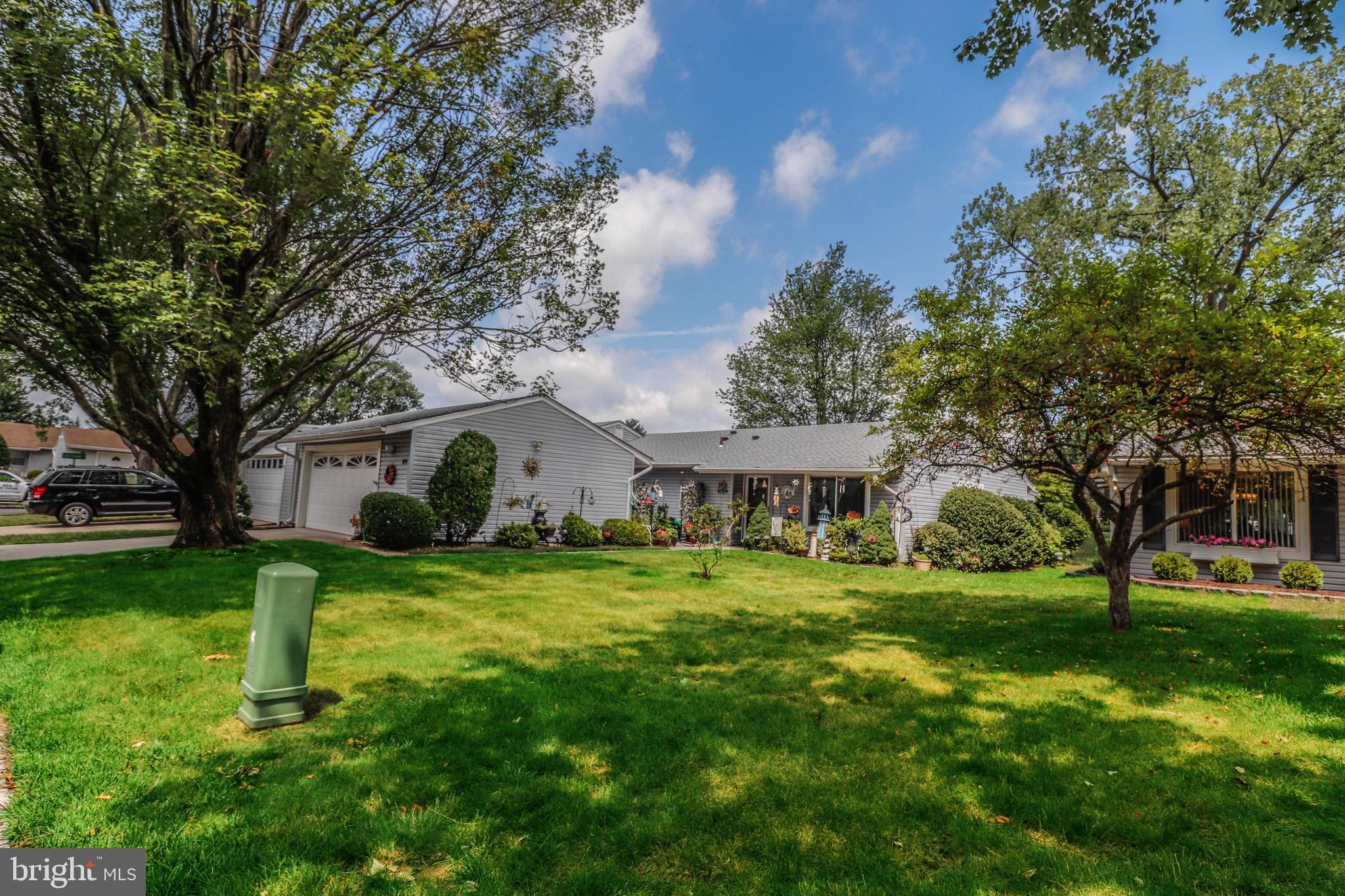 109 HEMLOCK PLAZA B