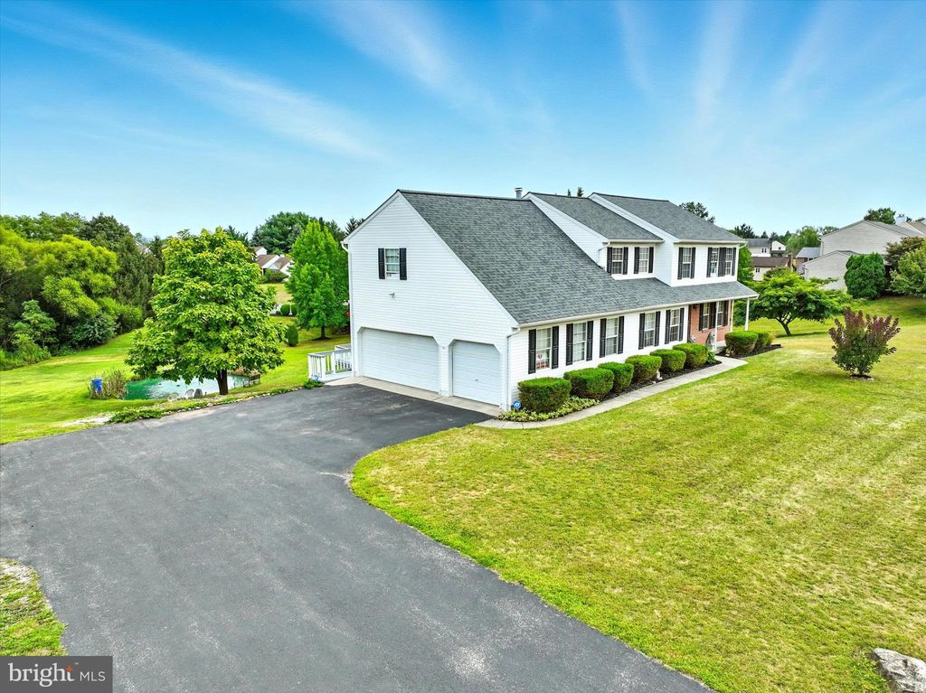 Photo of 2455 Brandywine Lane, YORK, PA 17404 (MLS # PAYK2089830)