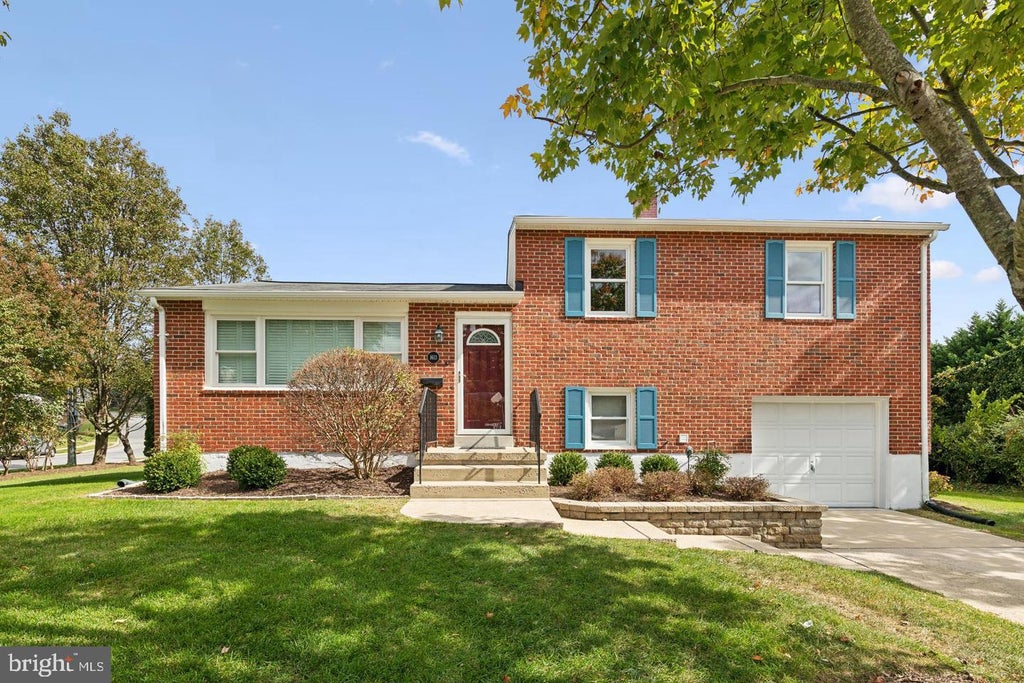Photo of 1613 Pinnter Road, LUTHERVILLE TIMONIUM, MD 21093 (MLS # MDBC2180098)