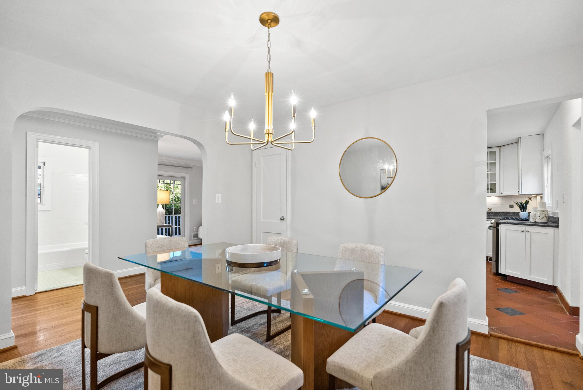 DONNA LEE GARDENS - Residential