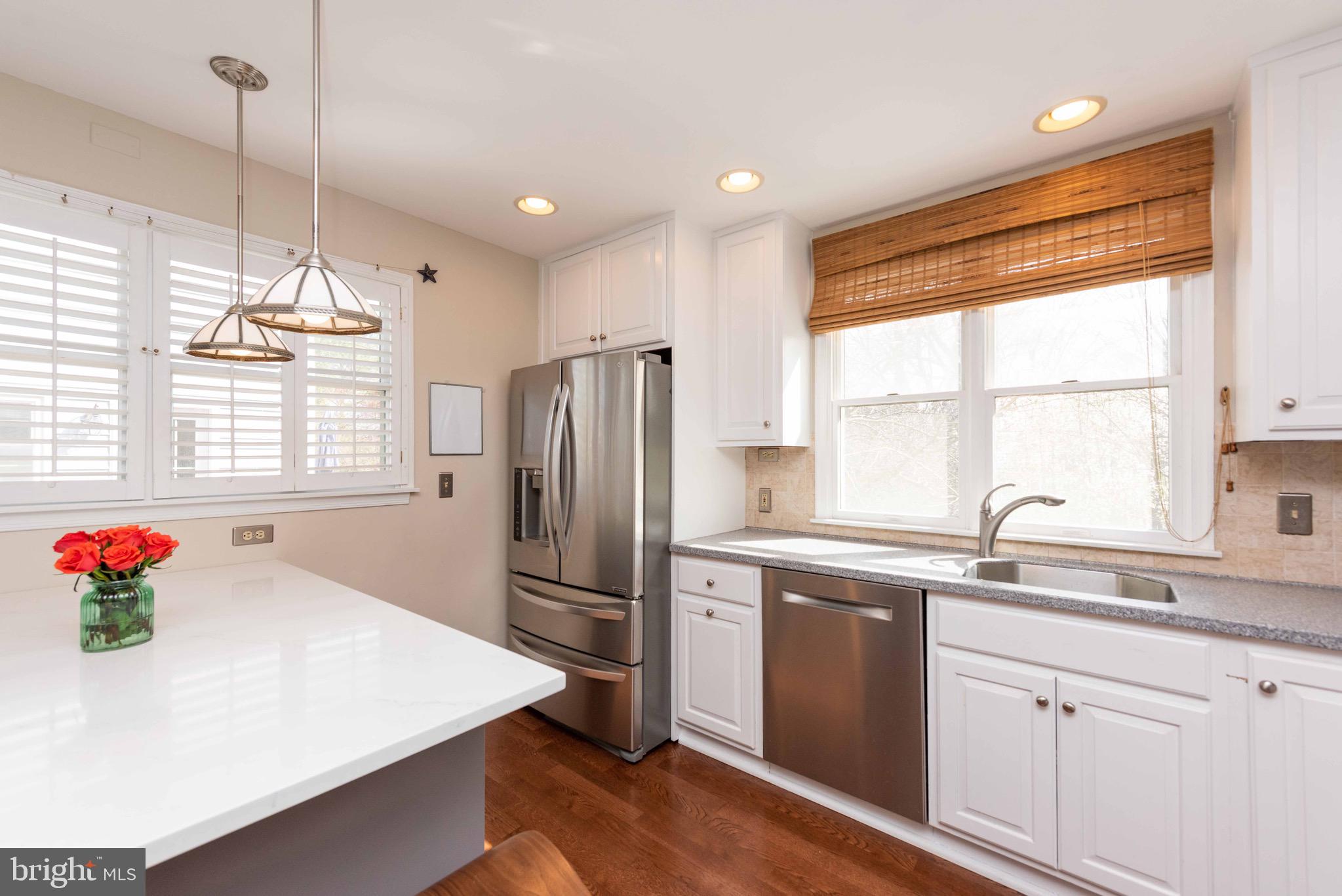 MAYWOOD - Residential Lease