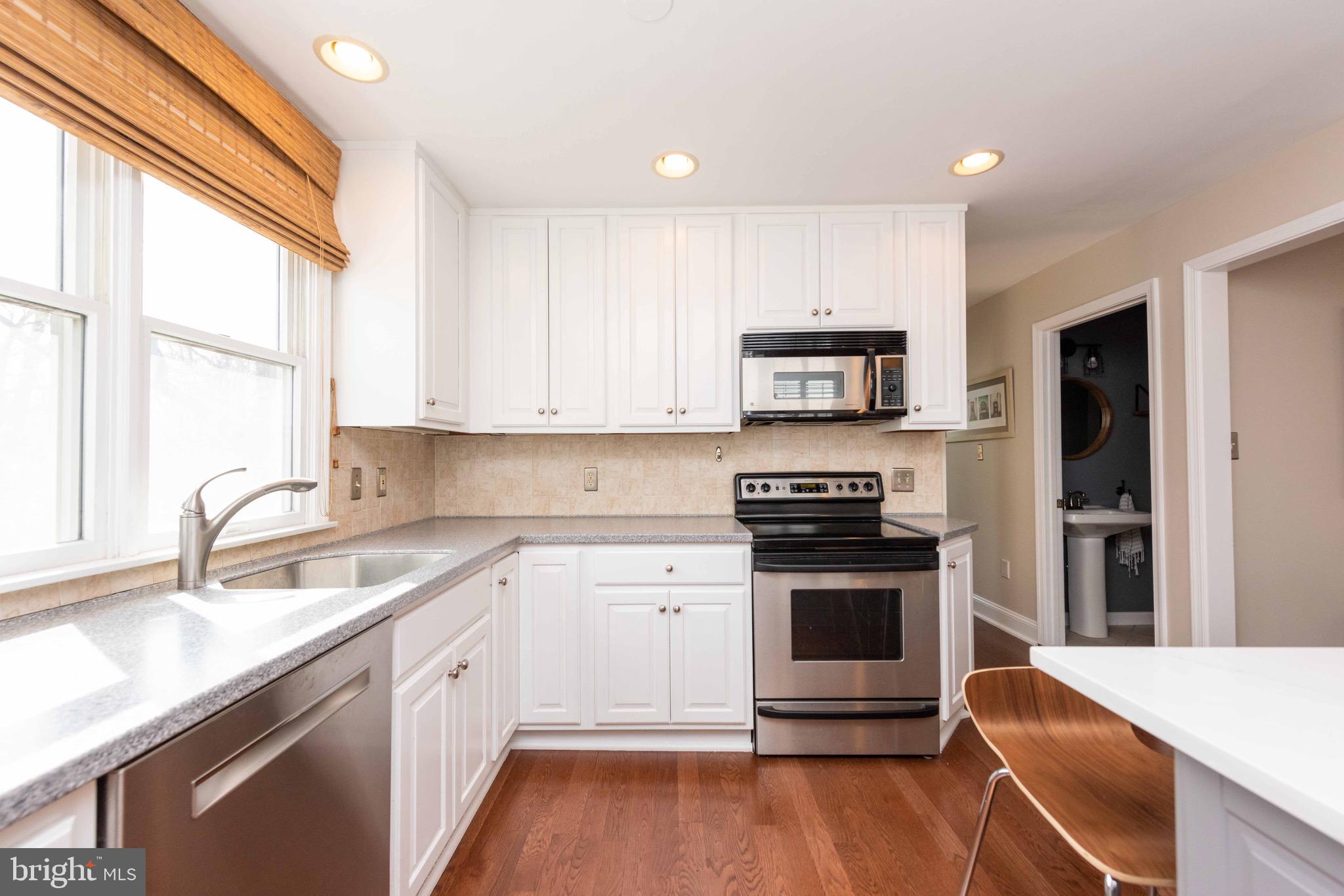 MAYWOOD - Residential Lease