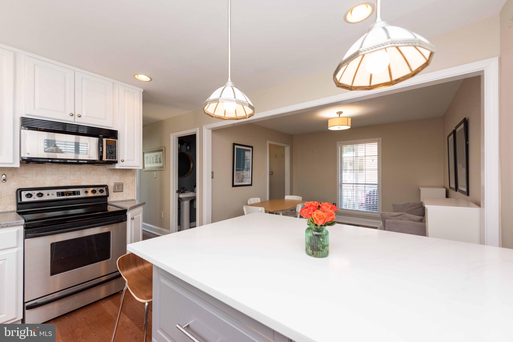 MAYWOOD - Residential Lease