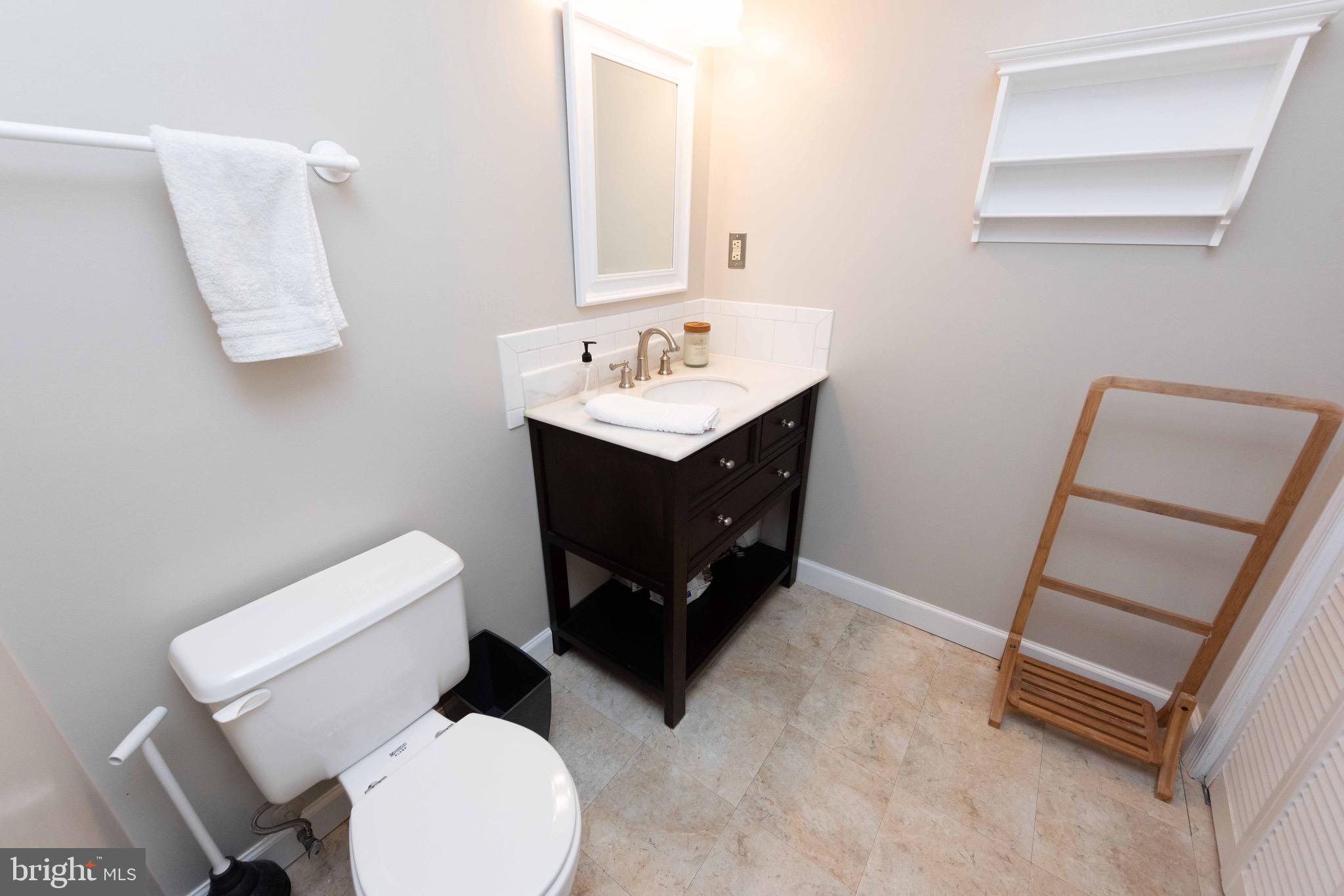 MAYWOOD - Residential Lease