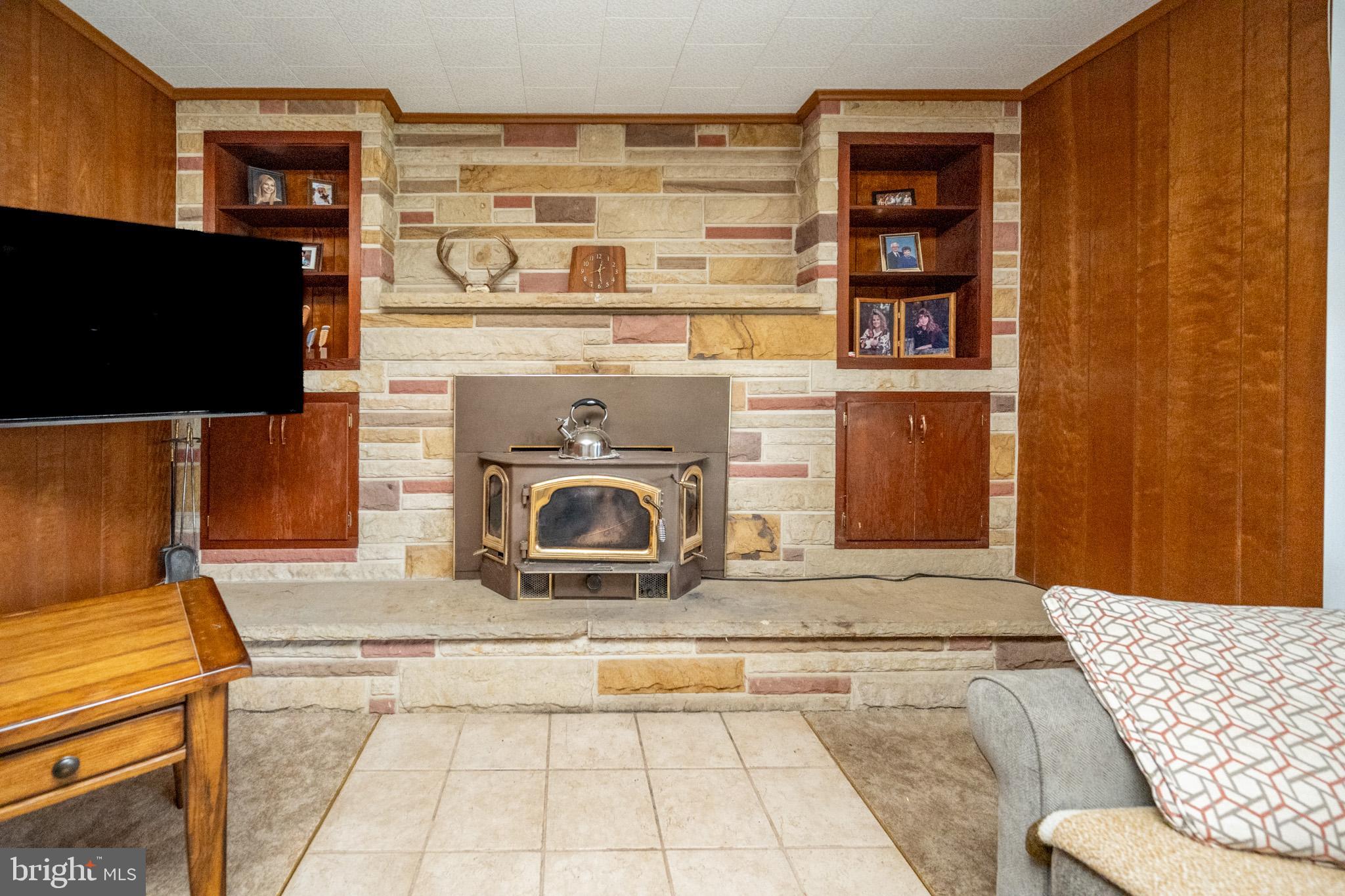 MITCHELL MANOR - Residential