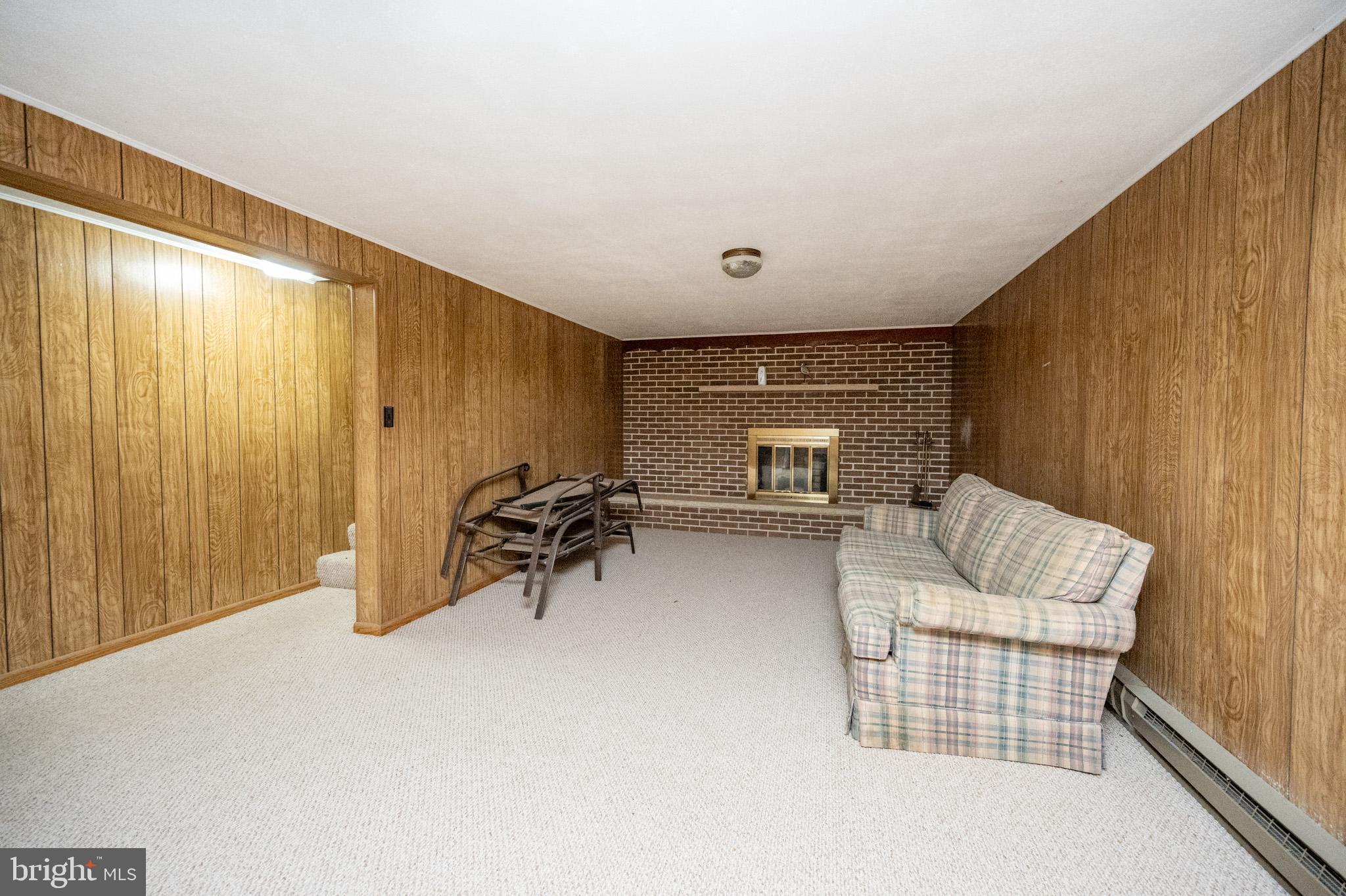 MITCHELL MANOR - Residential