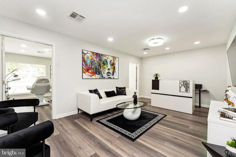 1144 WALKER ROAD UNIT F GREAT FALLS VA 22066