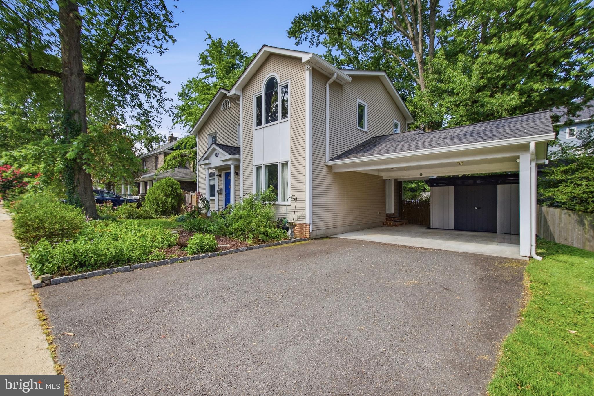 215 W GEORGE MASON ROAD W