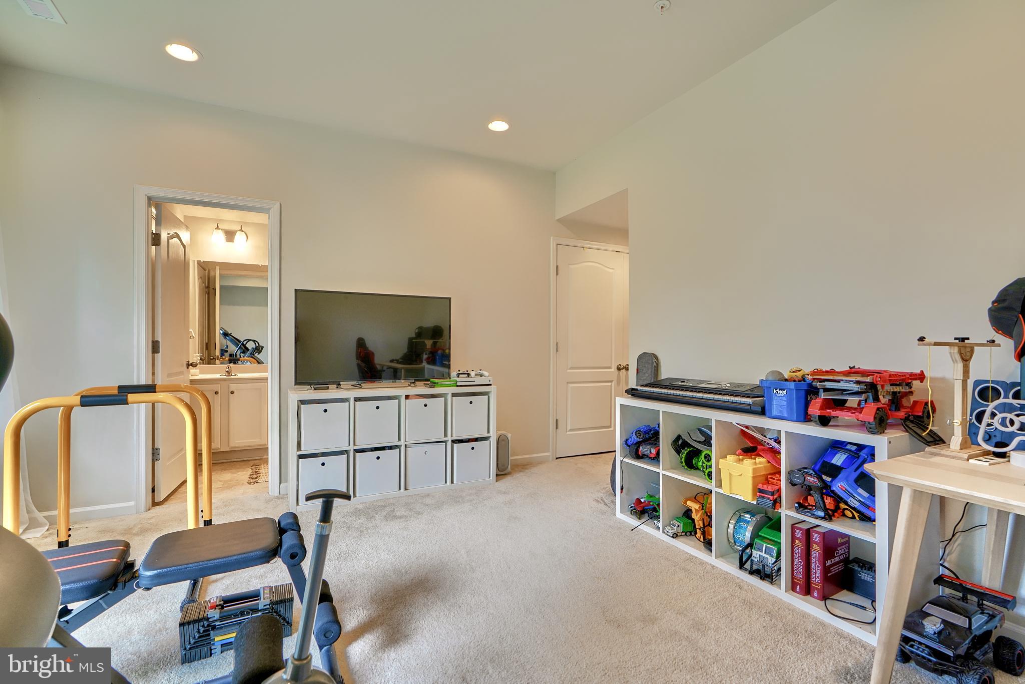 POND VIEW - Residential