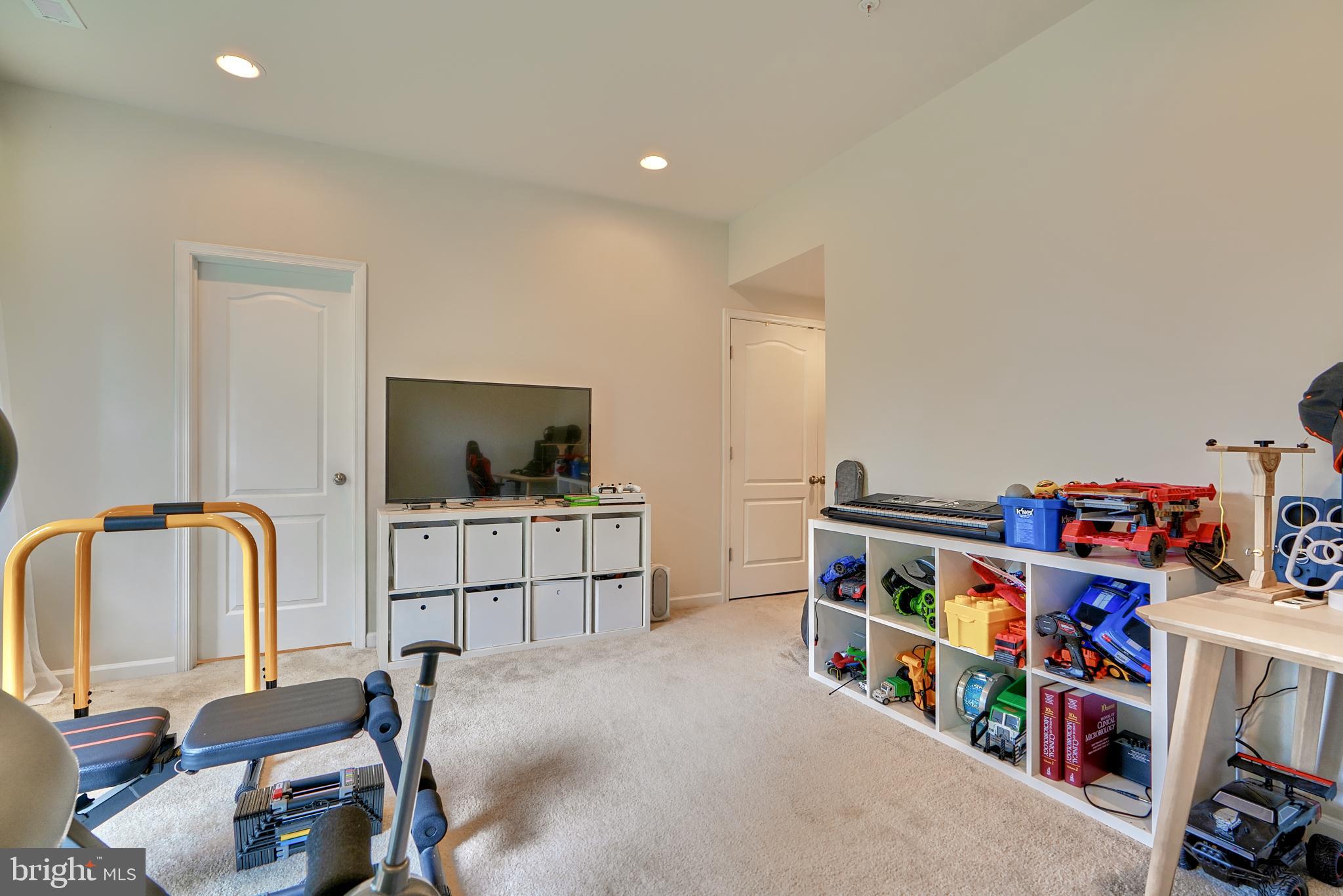 POND VIEW - Residential