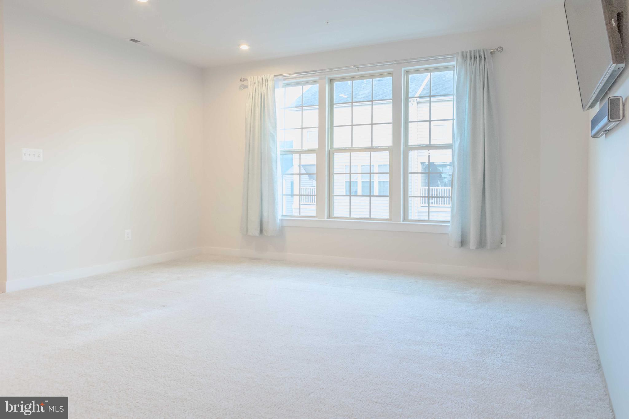 JEFFERSON PLACE - Residential