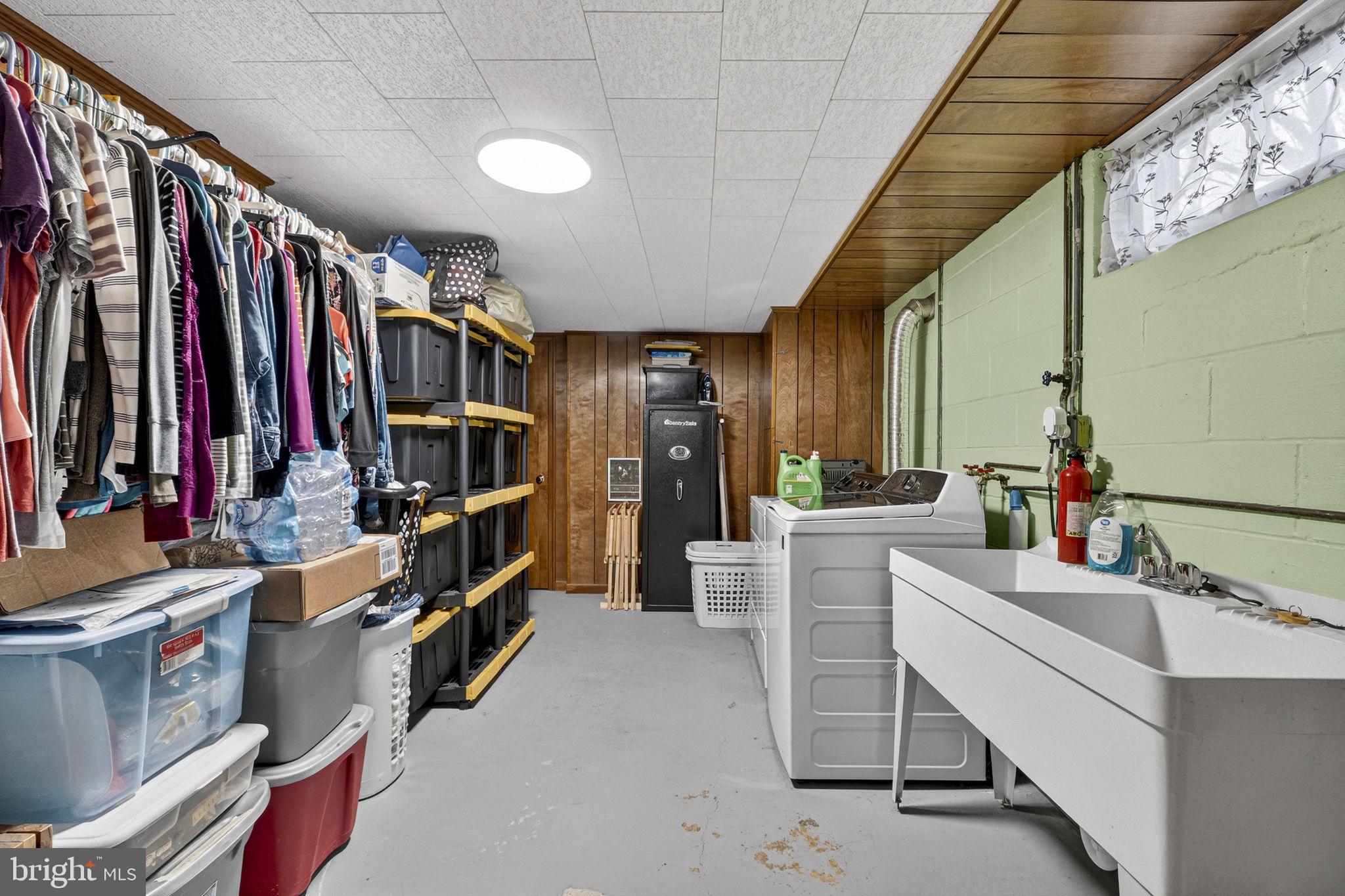 NORTHWESTERN HILLS - Residential