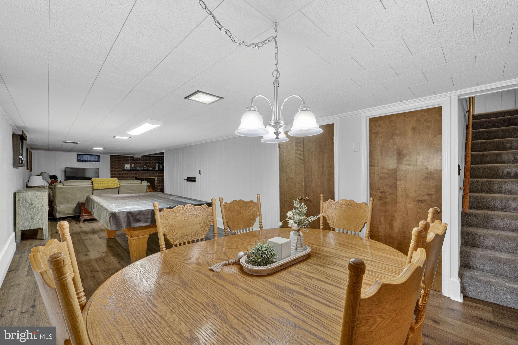 NORTHWESTERN HILLS - Residential