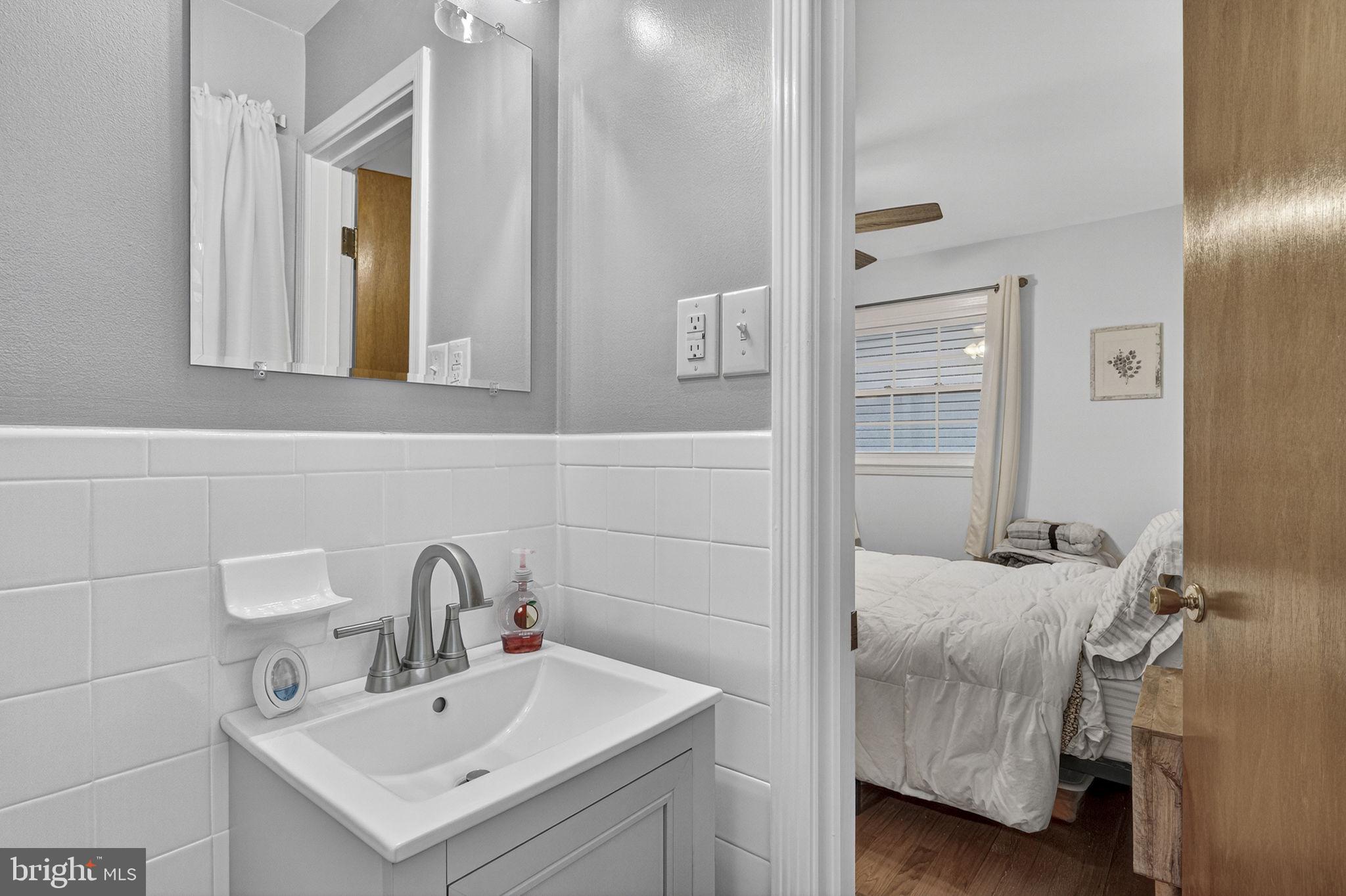 NORTHWESTERN HILLS - Residential