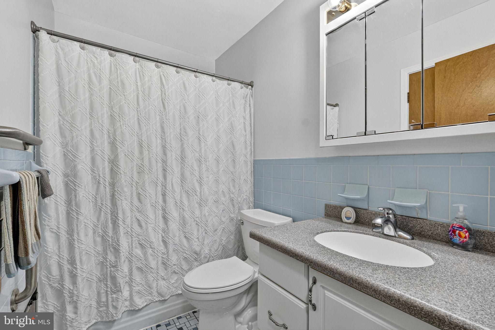 NORTHWESTERN HILLS - Residential