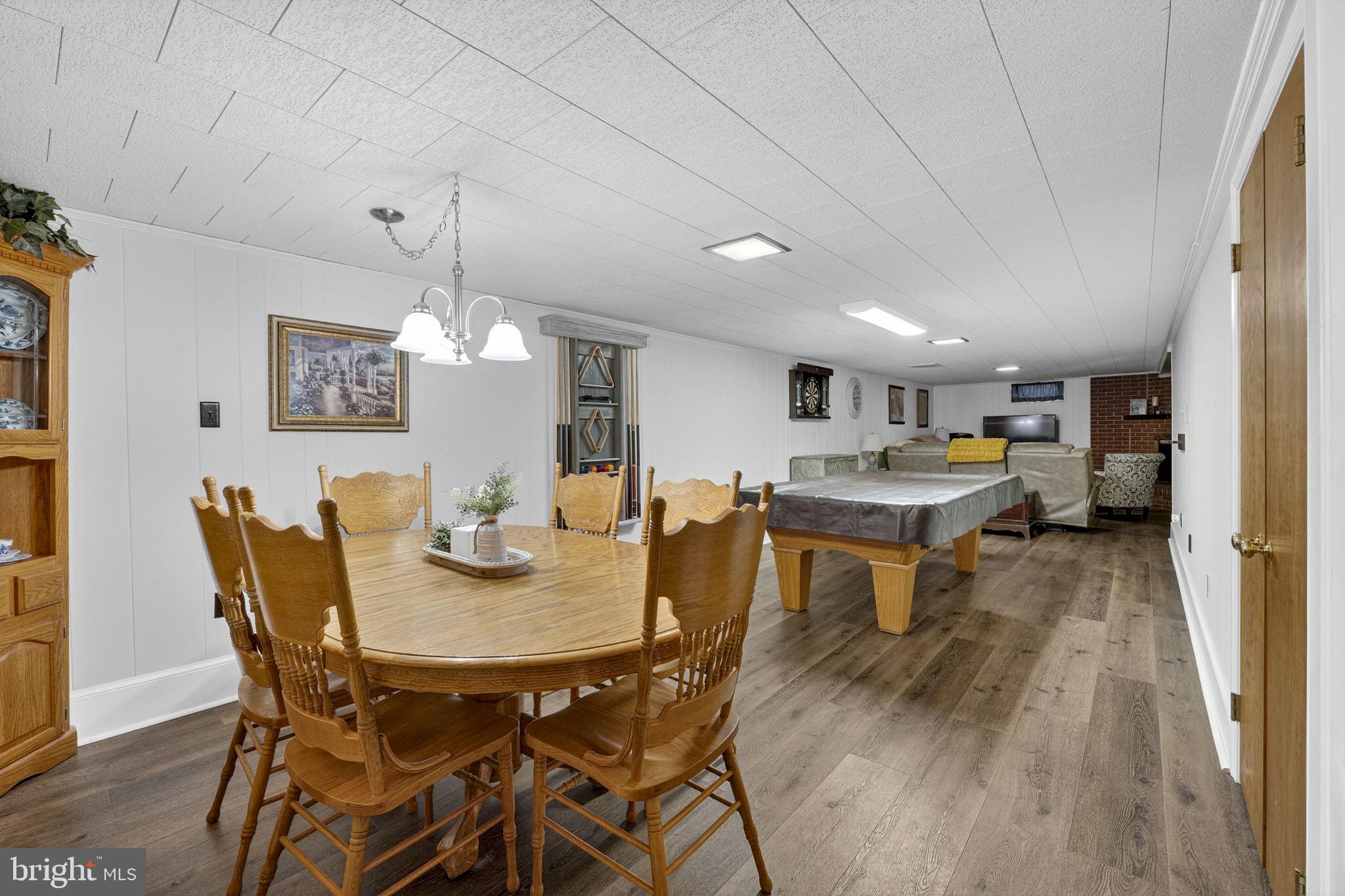 NORTHWESTERN HILLS - Residential