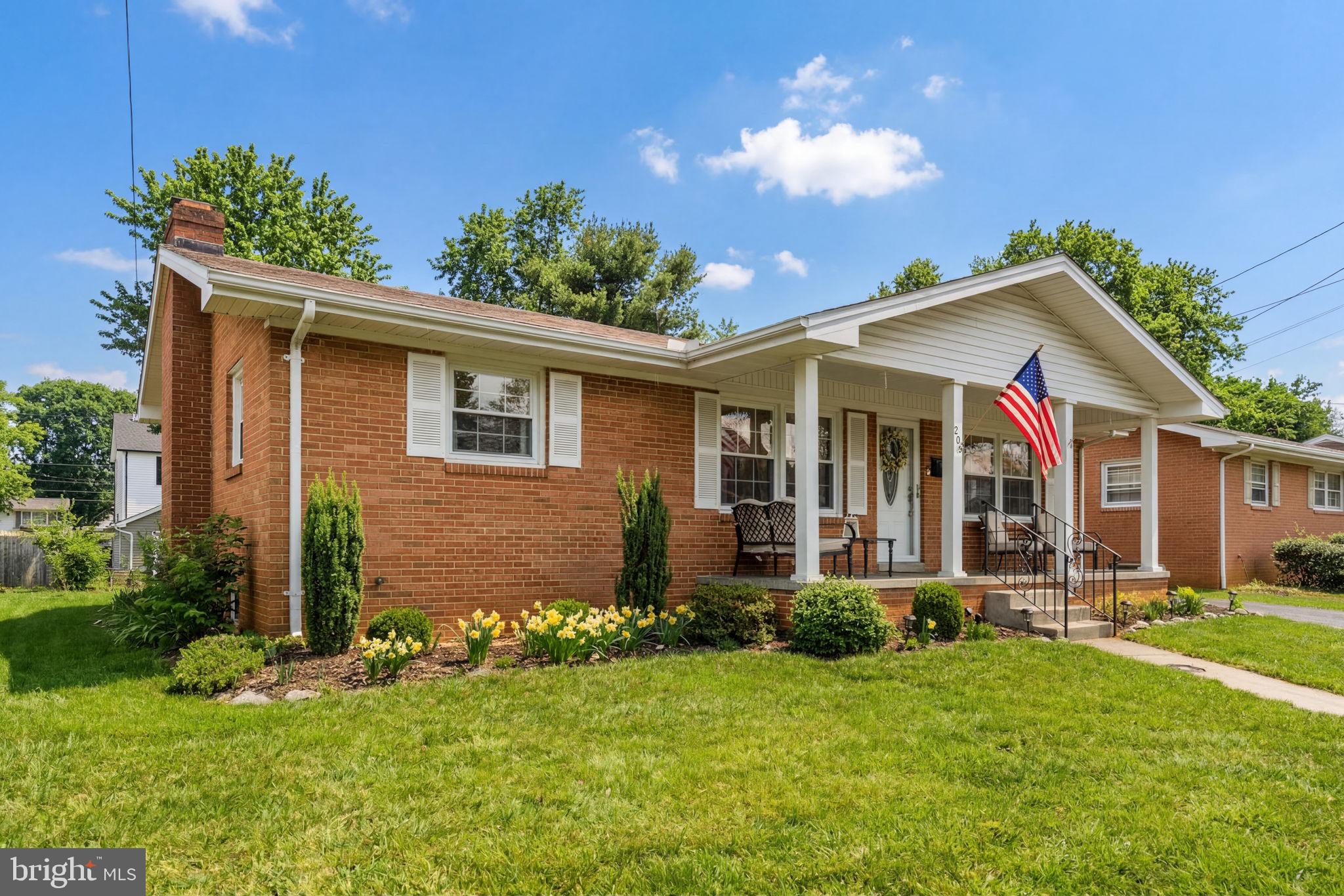 NORTHWESTERN HILLS - Residential