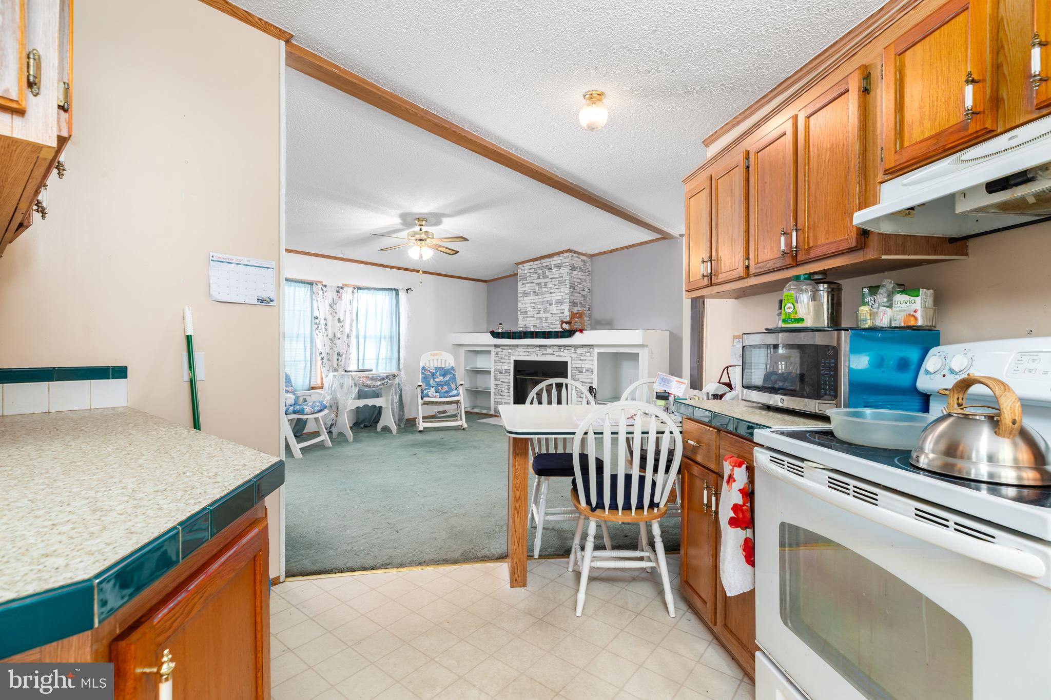 TEAL POINT - Residential