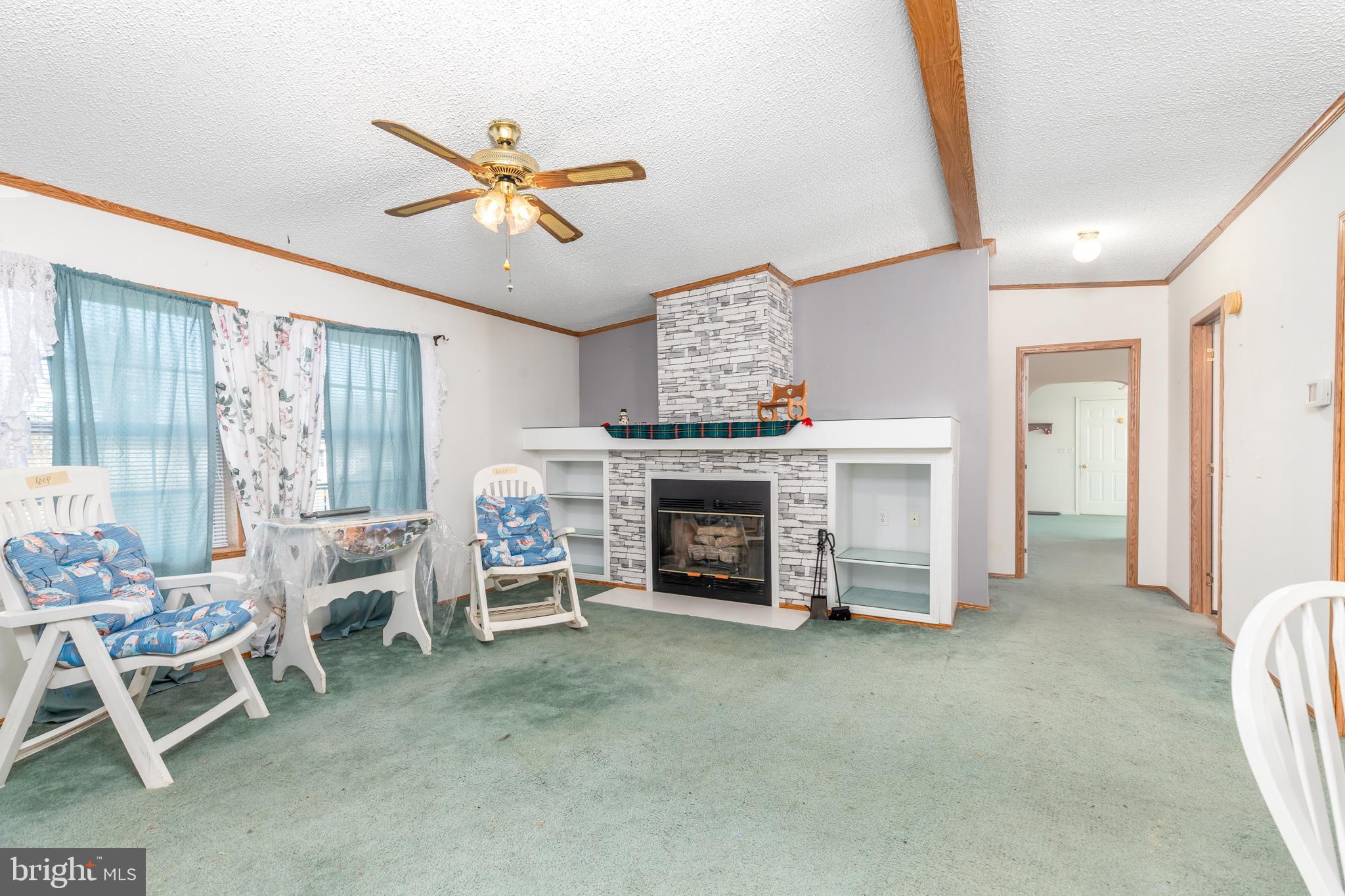 TEAL POINT - Residential