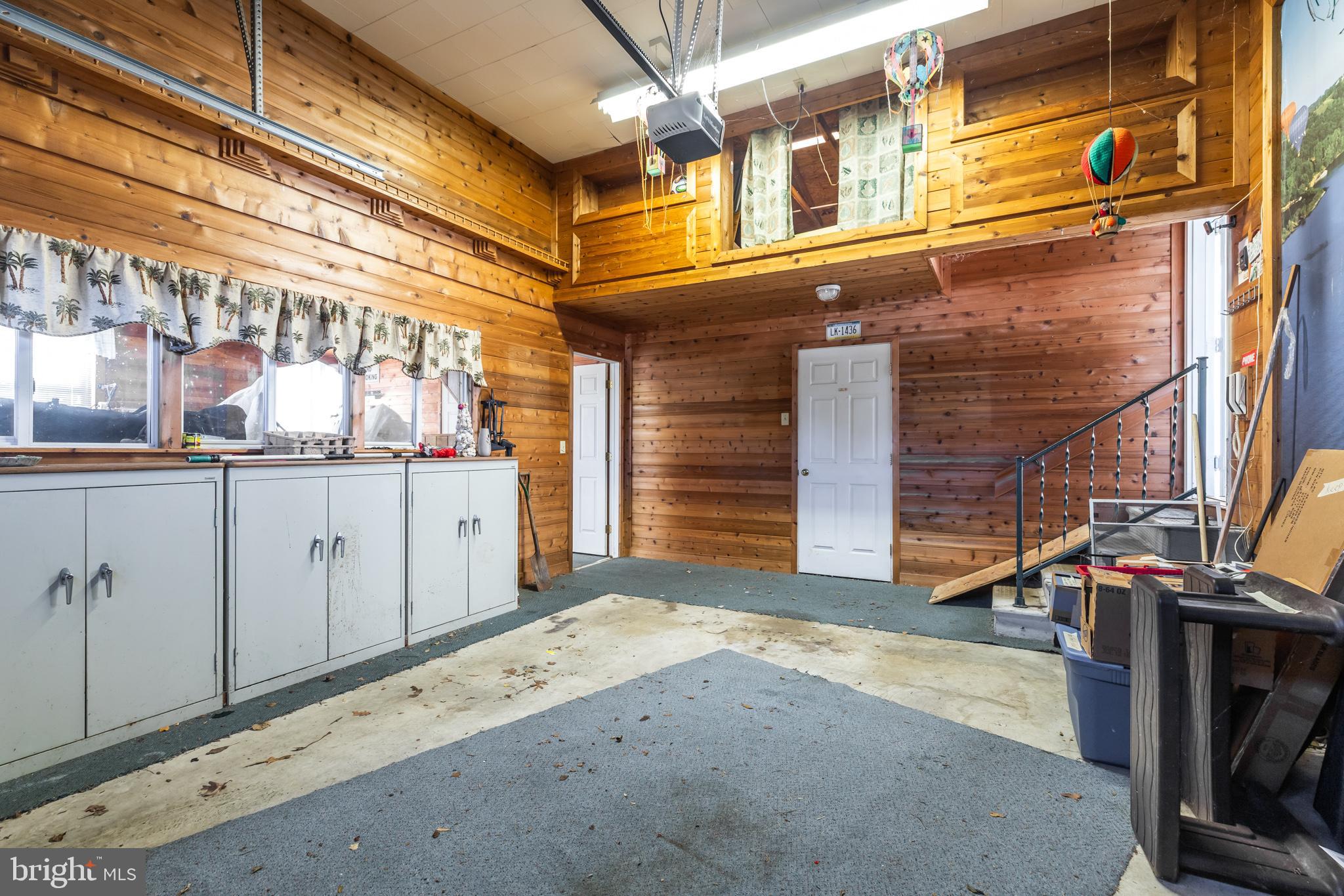 TEAL POINT - Residential