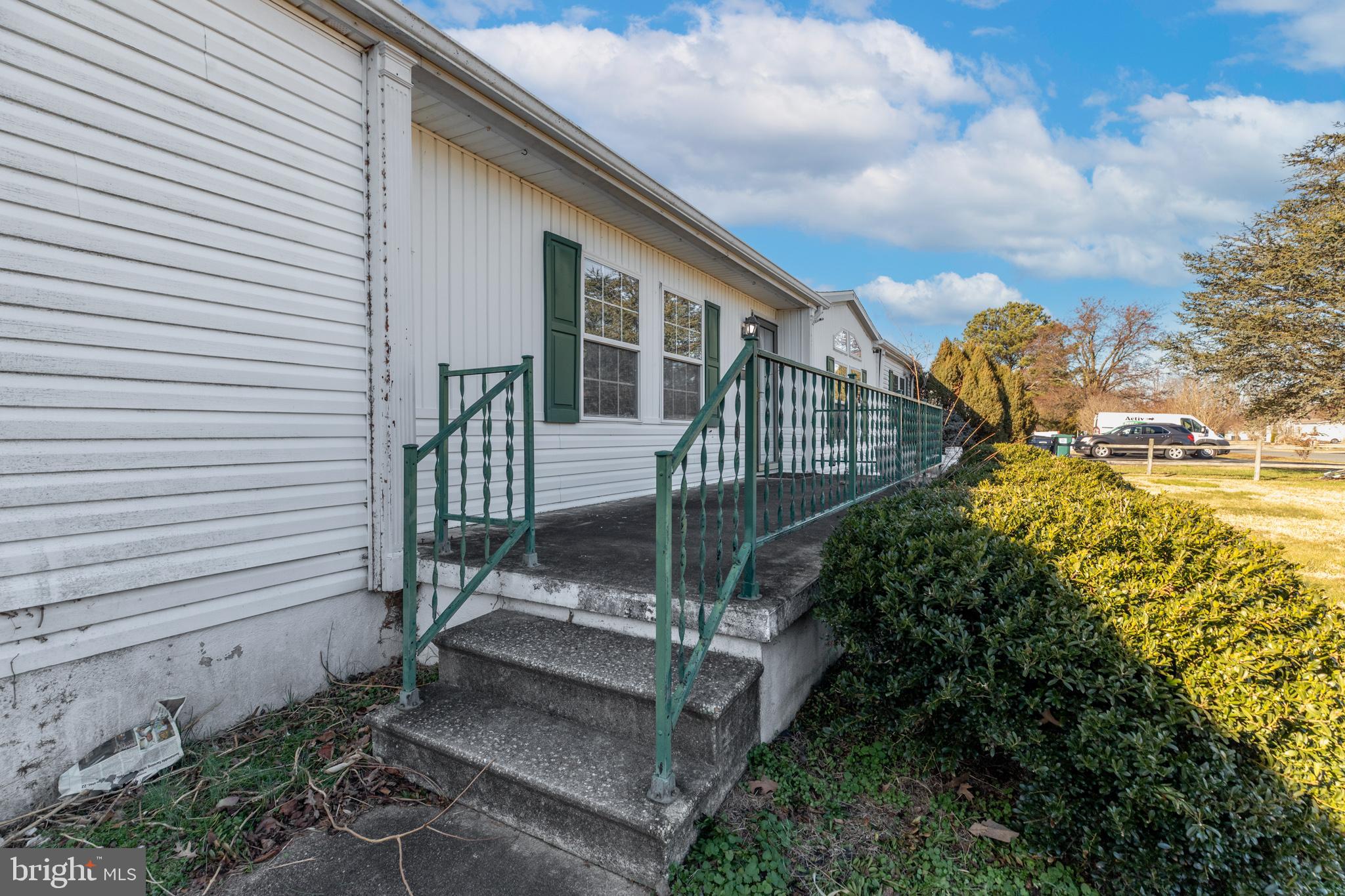 TEAL POINT - Residential