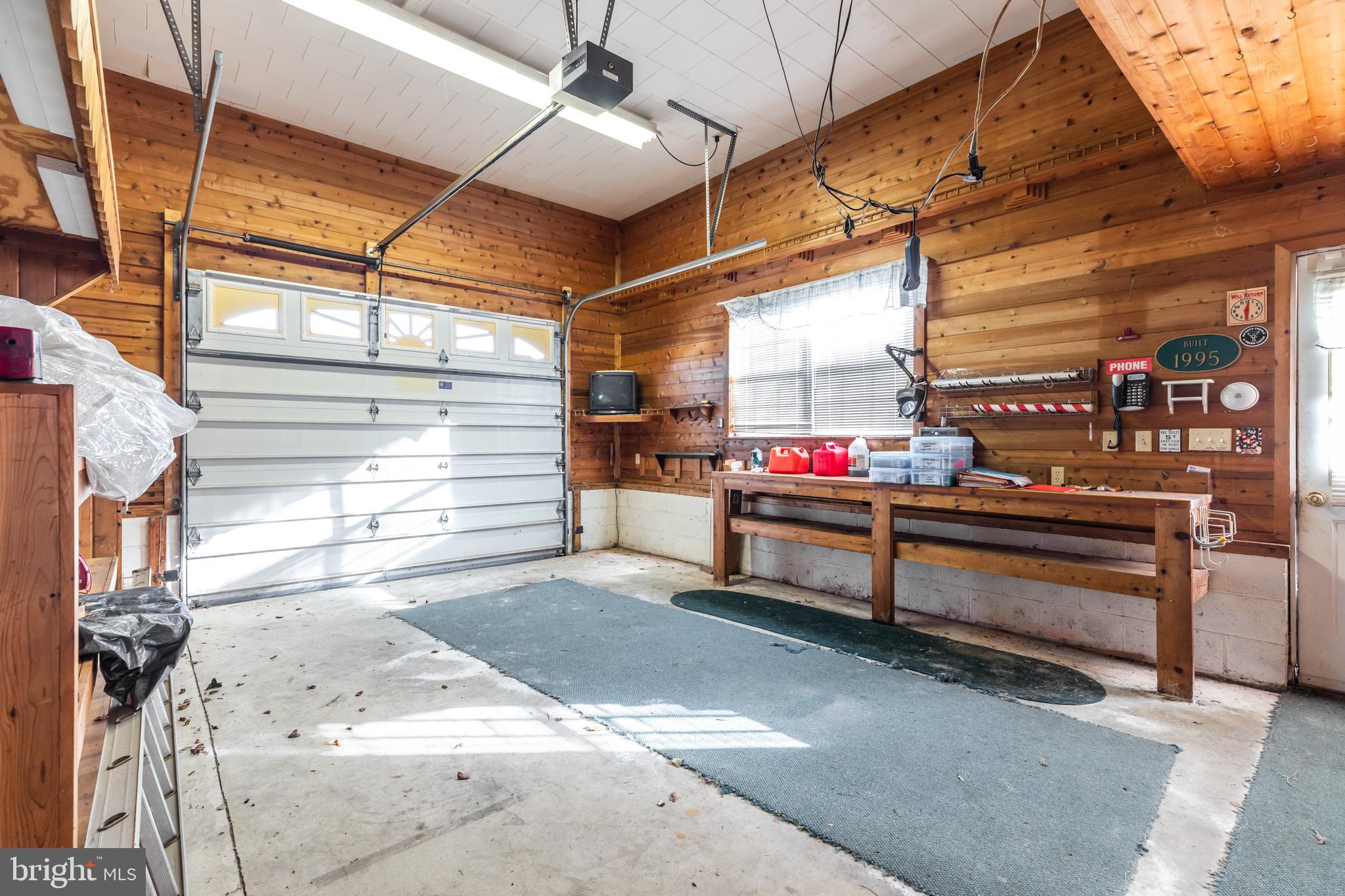 TEAL POINT - Residential