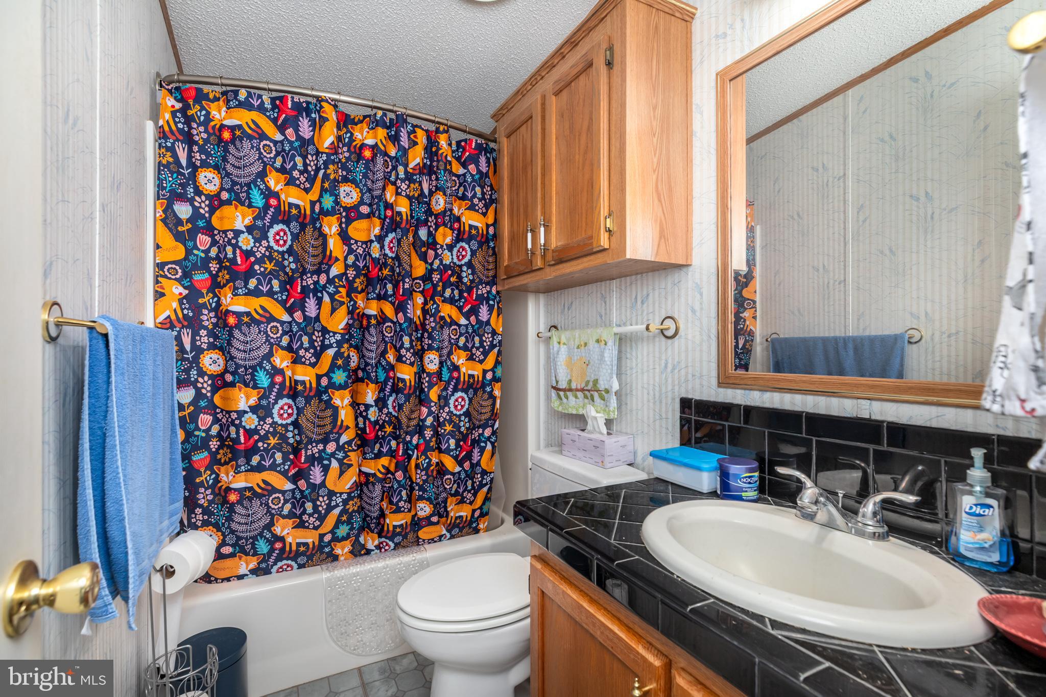 TEAL POINT - Residential