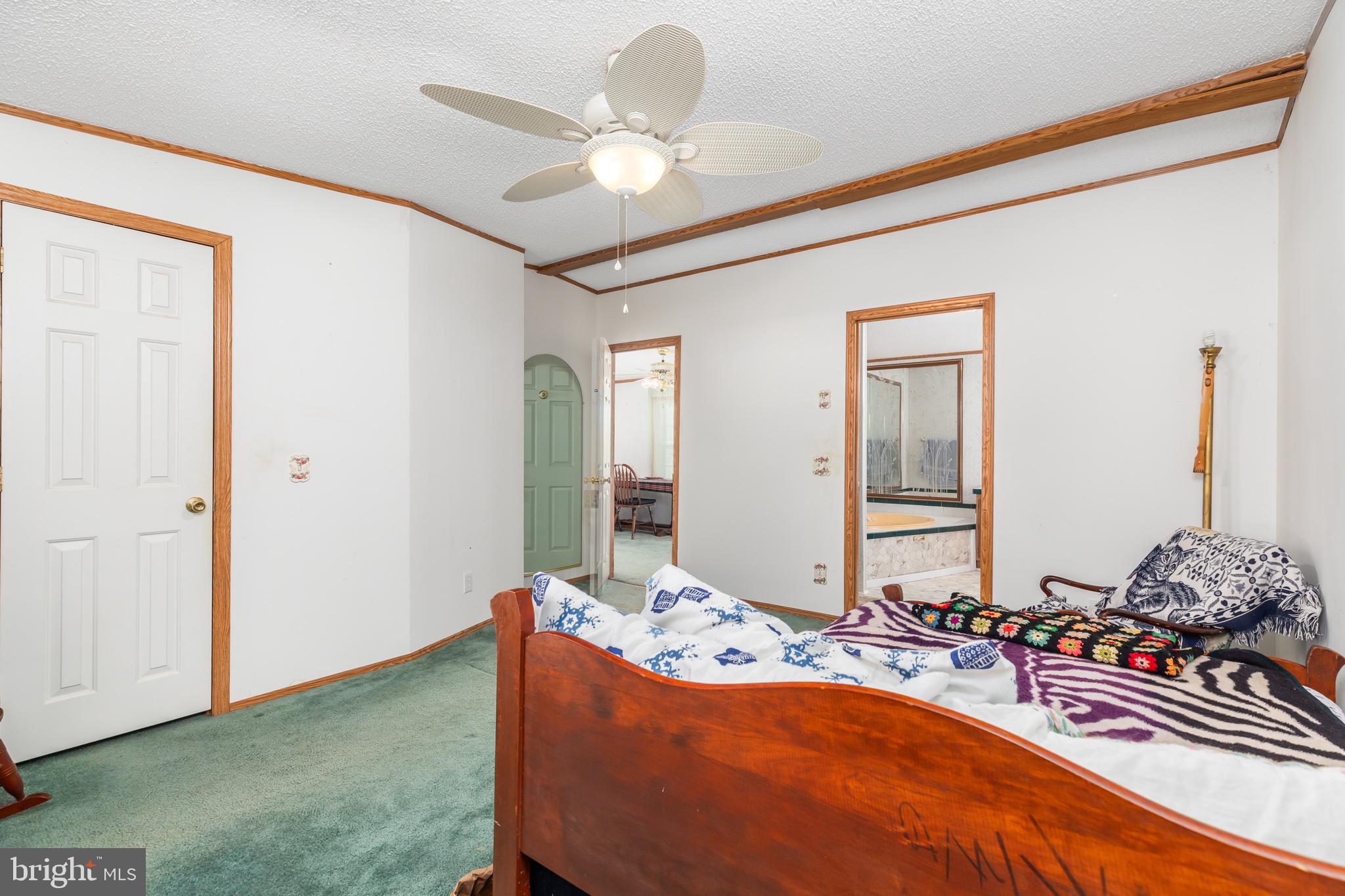 TEAL POINT - Residential