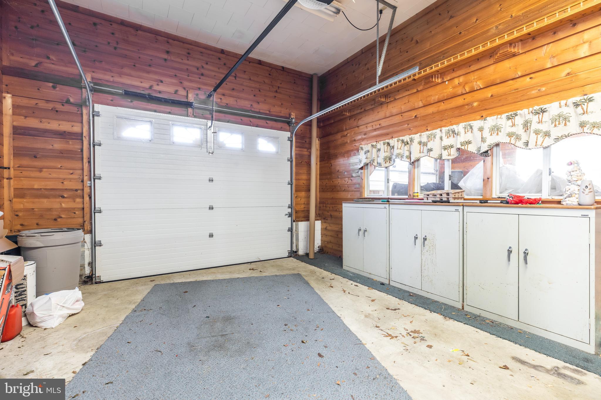 TEAL POINT - Residential