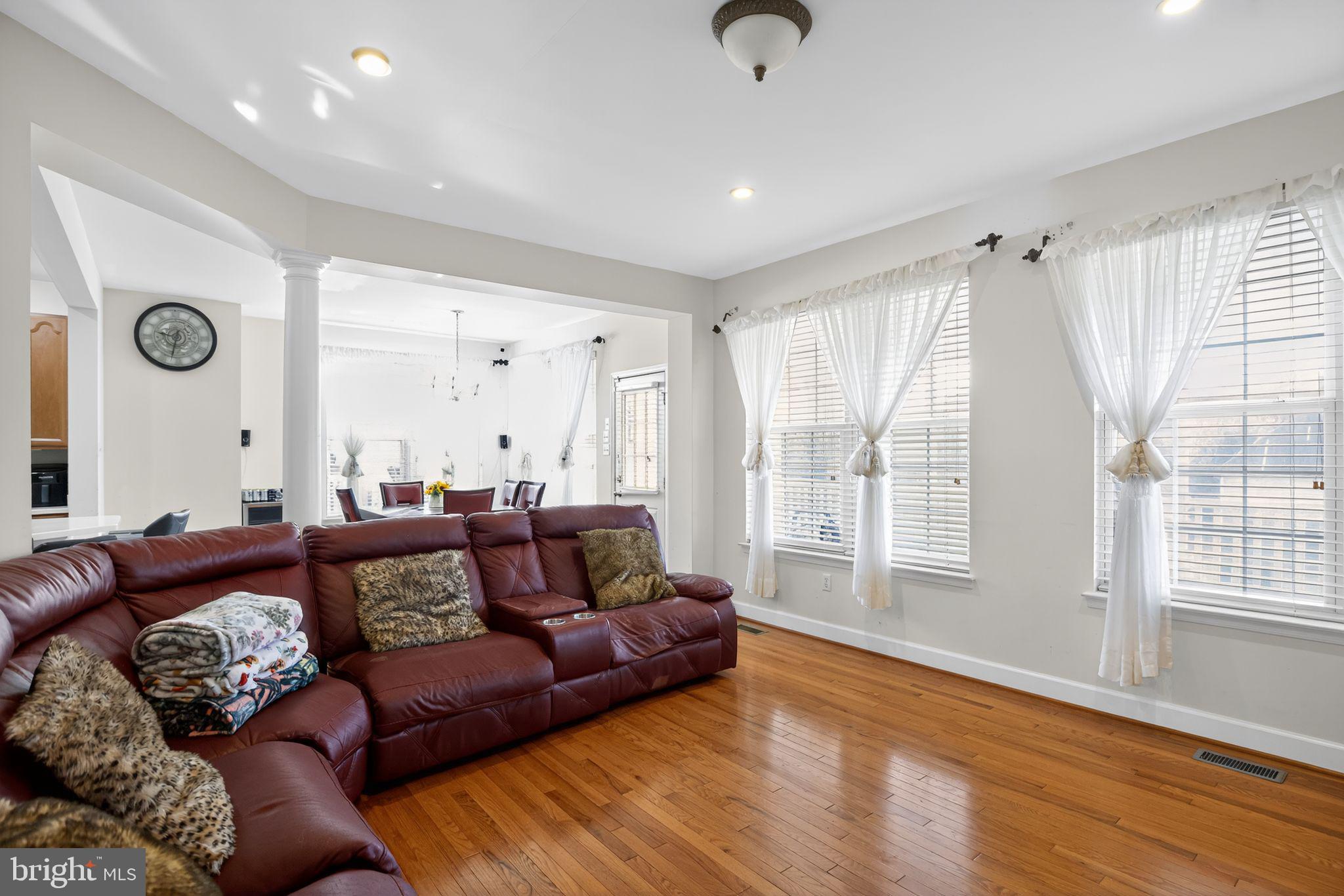 PERRY HALL - Residential