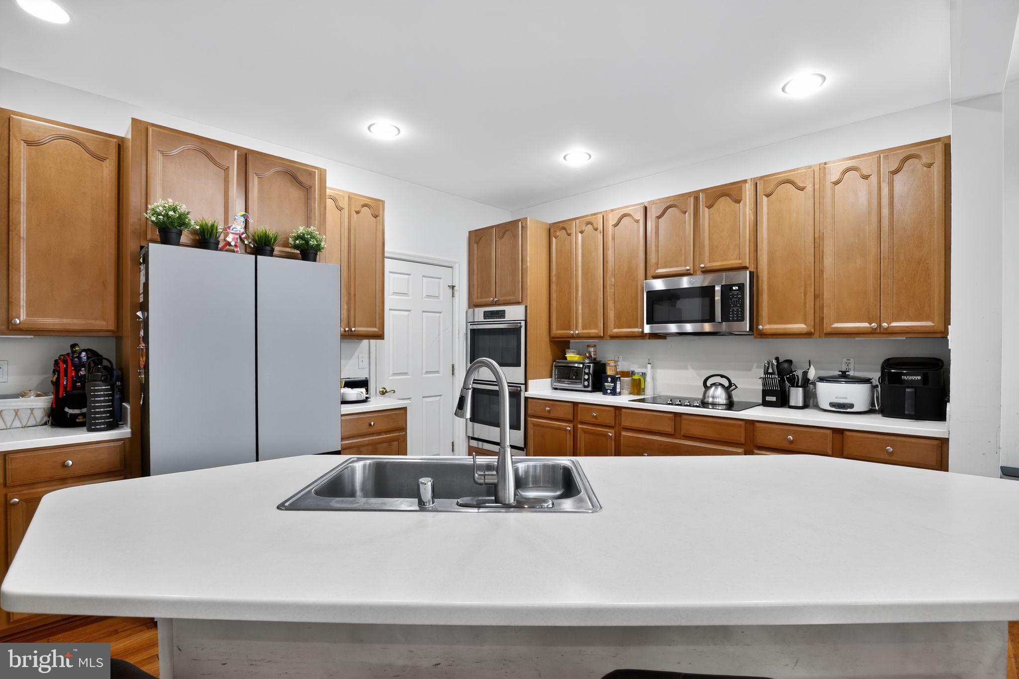 PERRY HALL - Residential