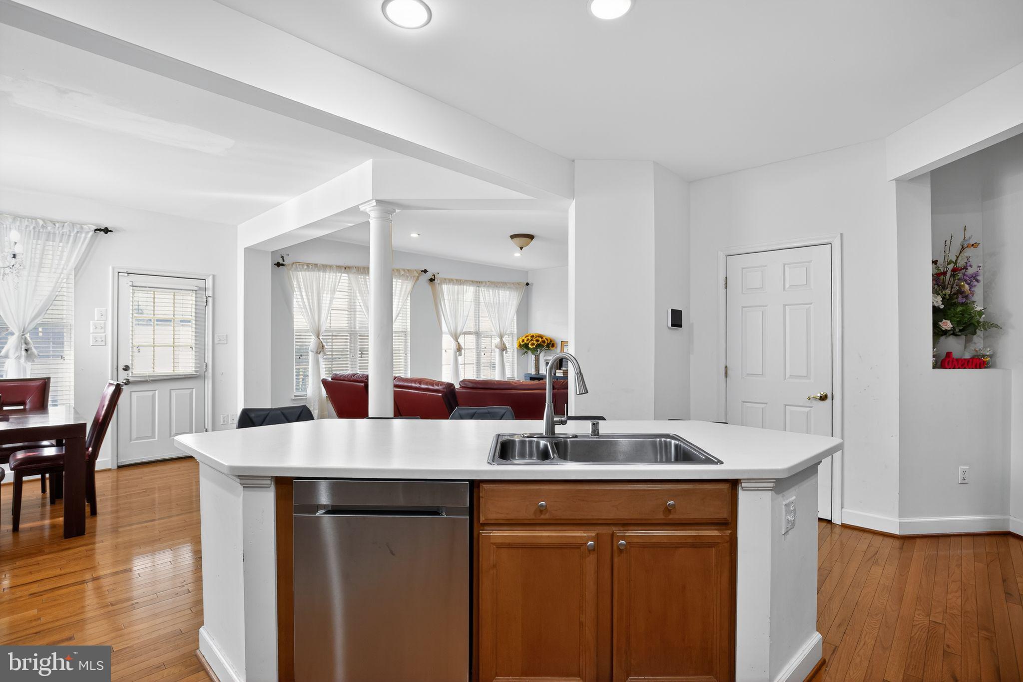 PERRY HALL - Residential