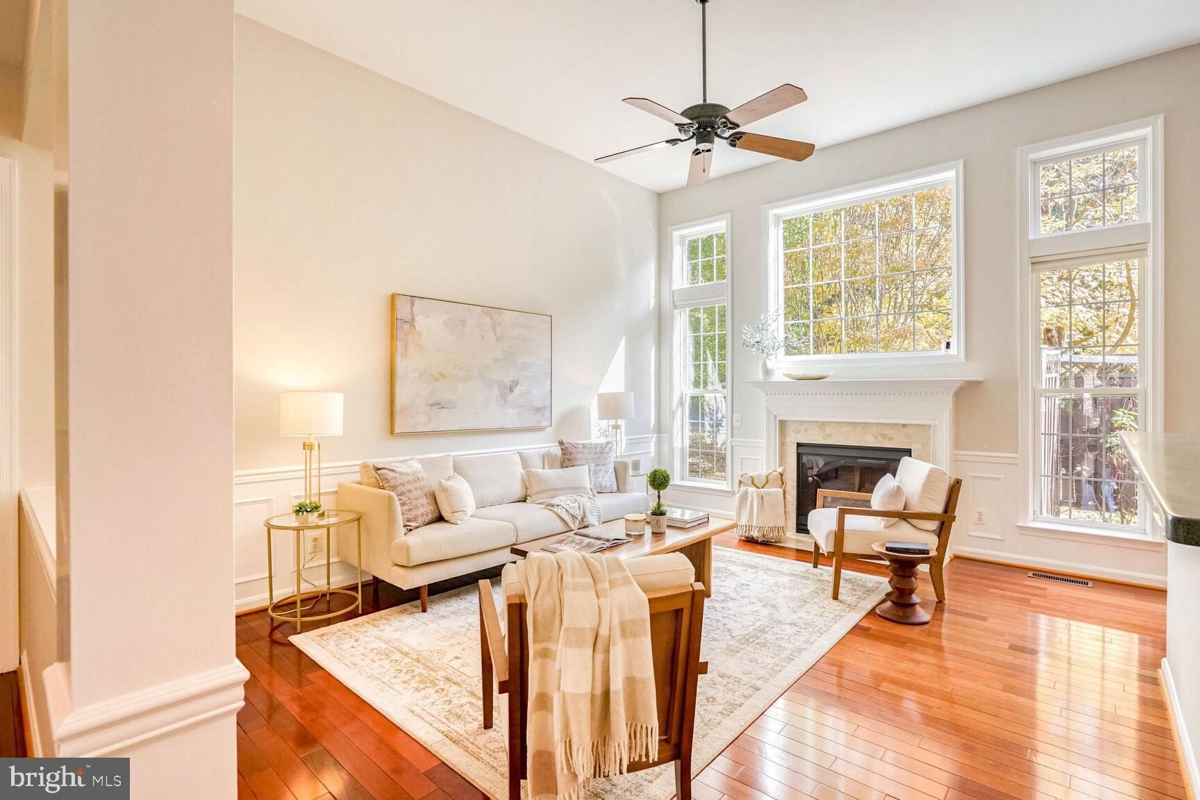 COURTS OF FOX MILL - Residential