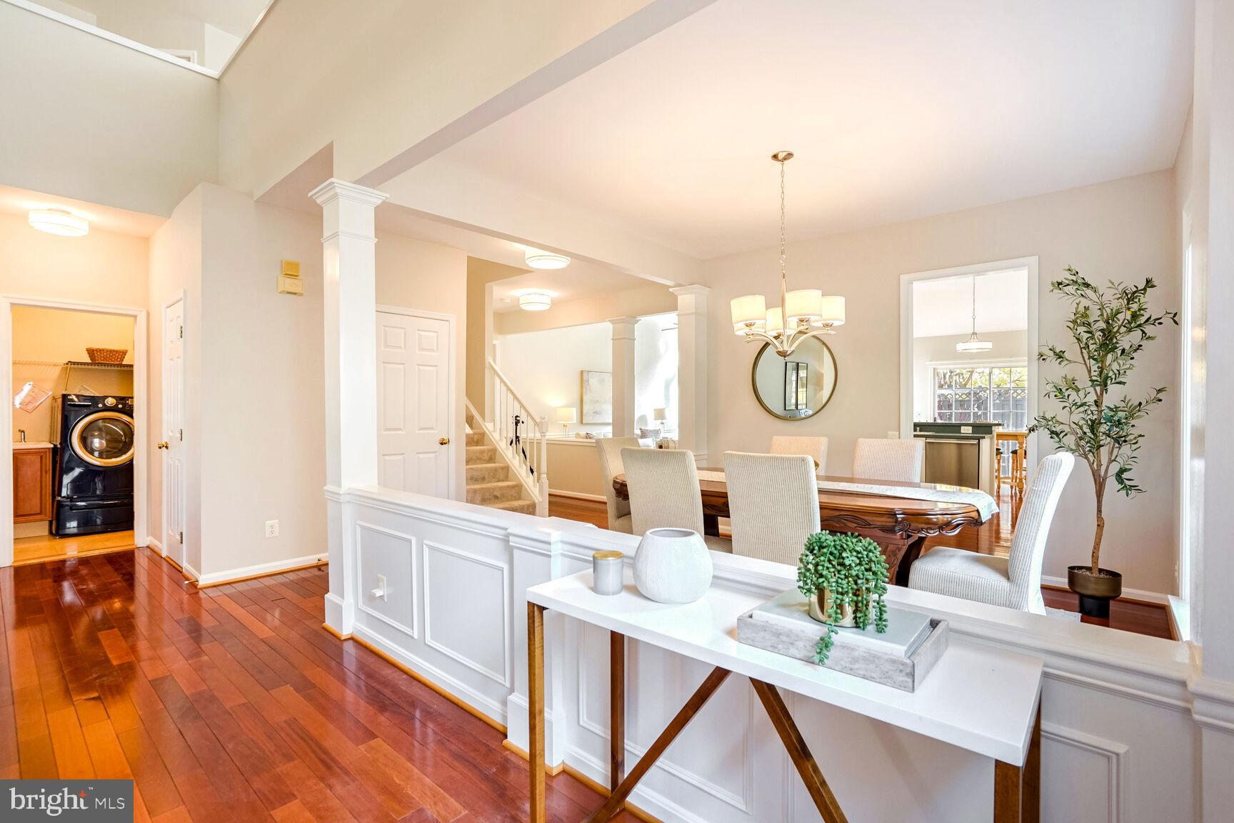 COURTS OF FOX MILL - Residential