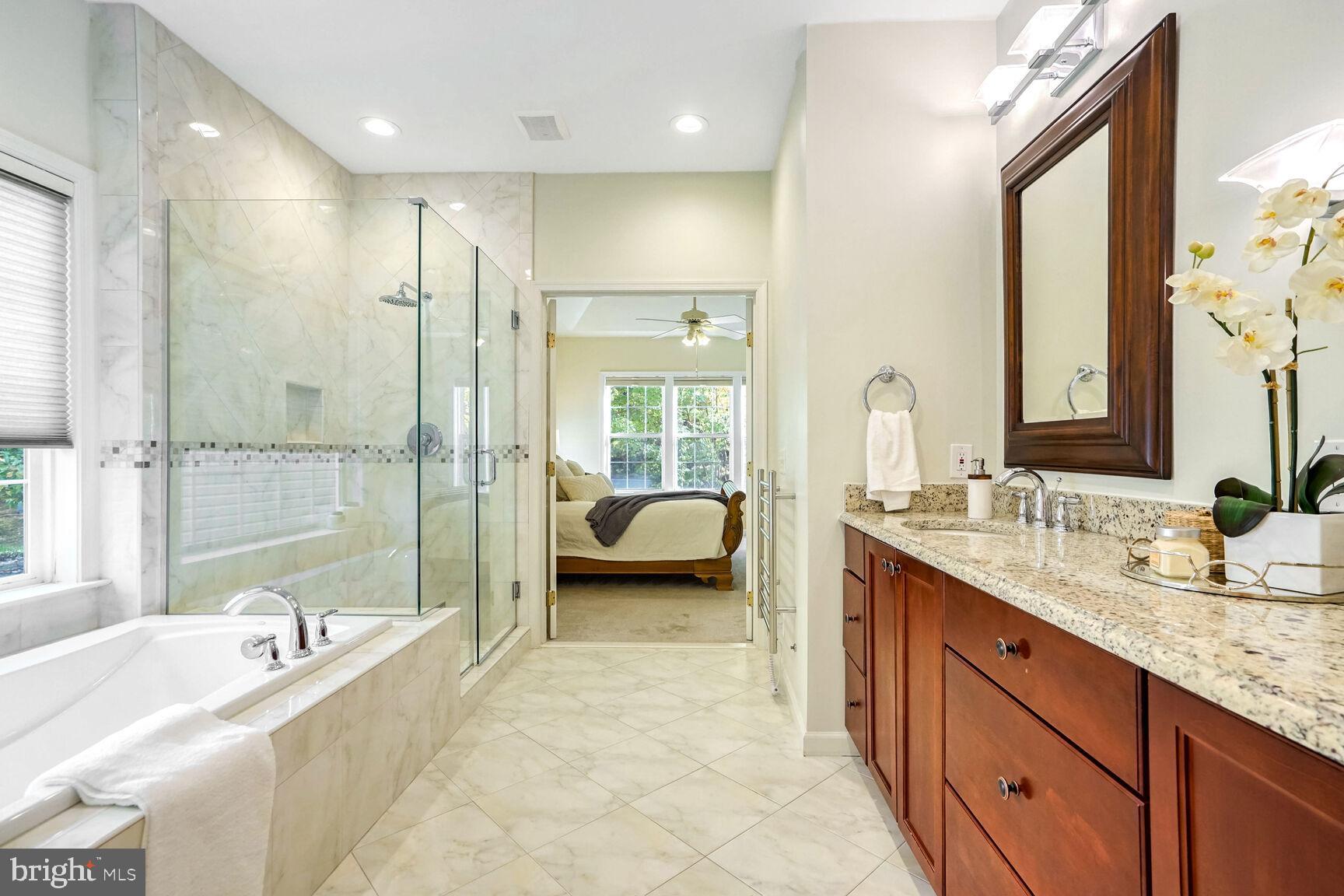 COURTS OF FOX MILL - Residential