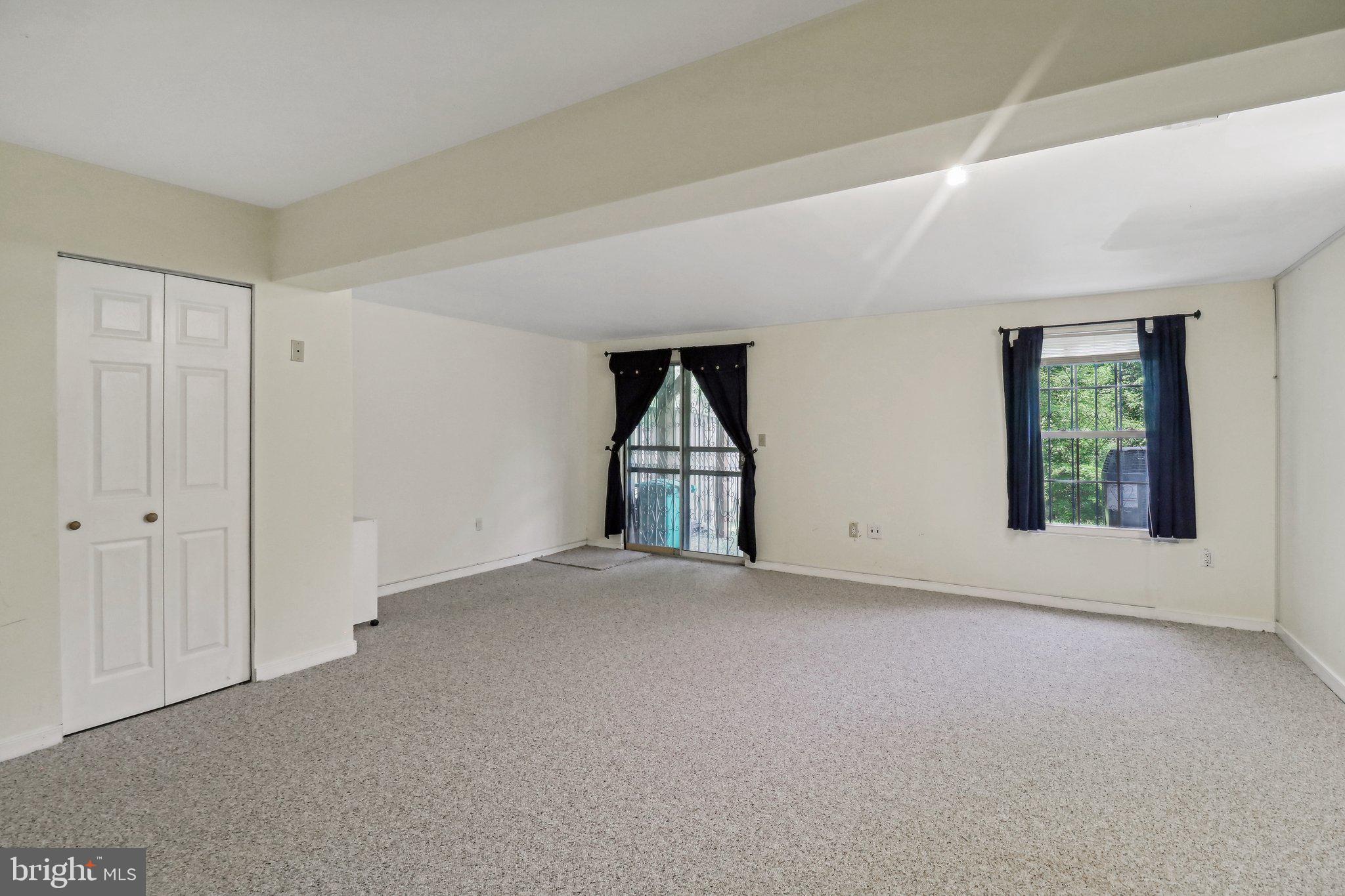 MAYFAIR - Residential