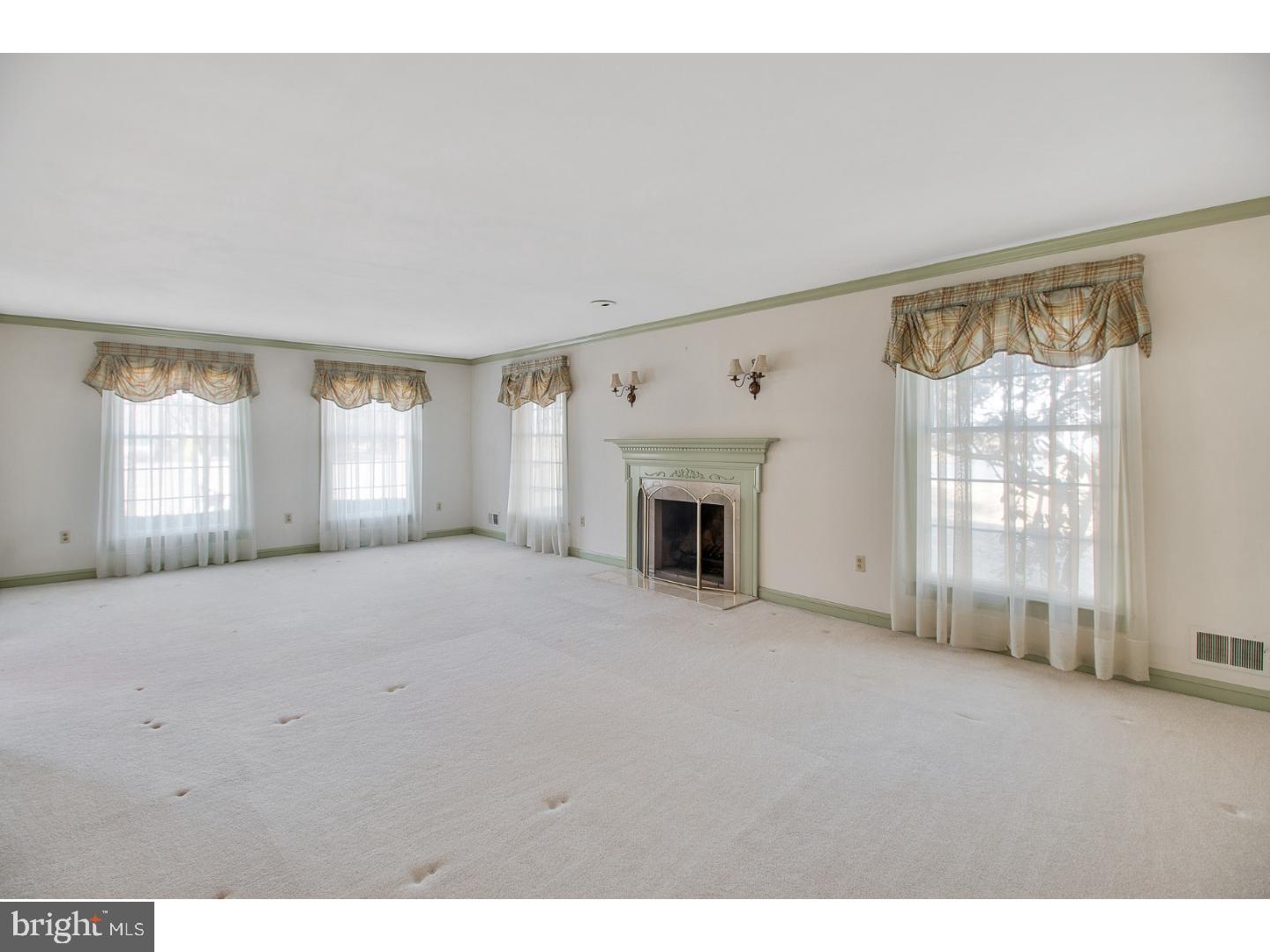 FOX BROOK - Residential