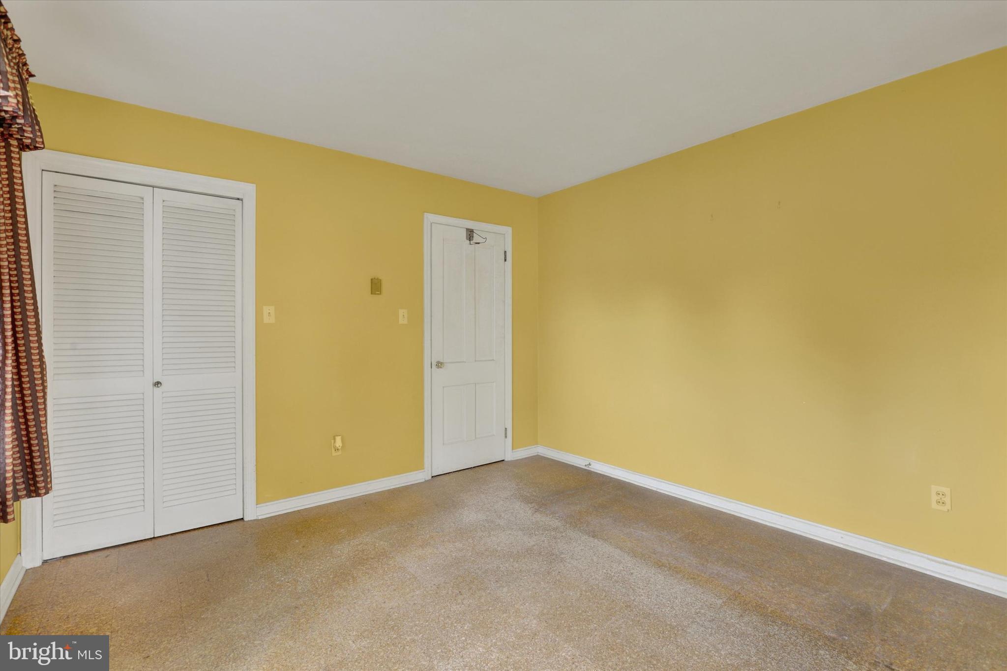 HALLWOOD HEIGHTS - Residential