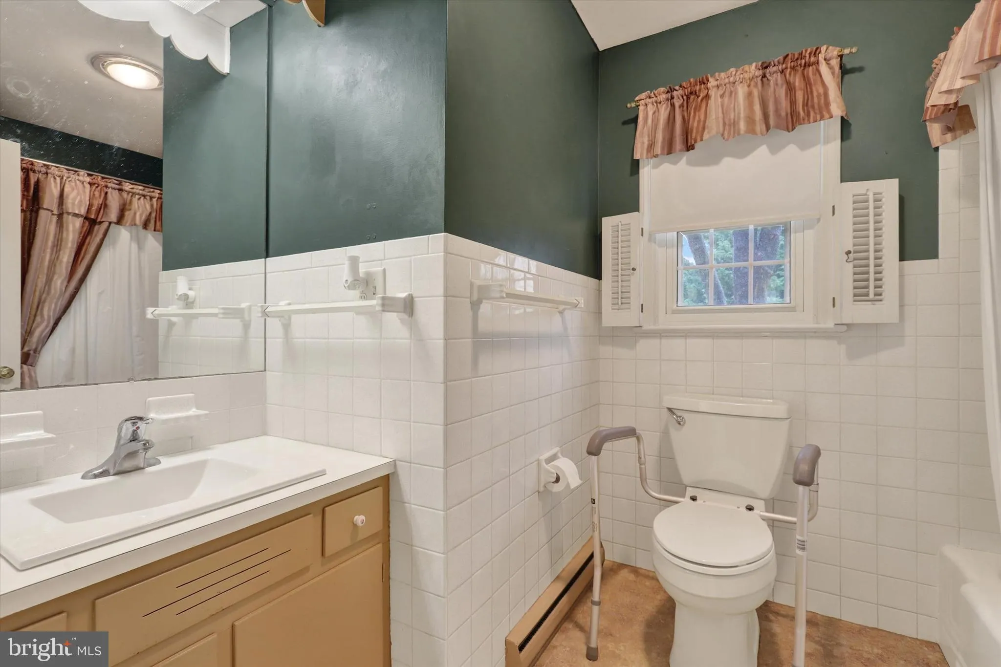 Shippensburg, Pennsylvania 17257, United States, 3 Bedrooms Bedrooms, ,2 BathroomsBathrooms,Residential,Pending,100210