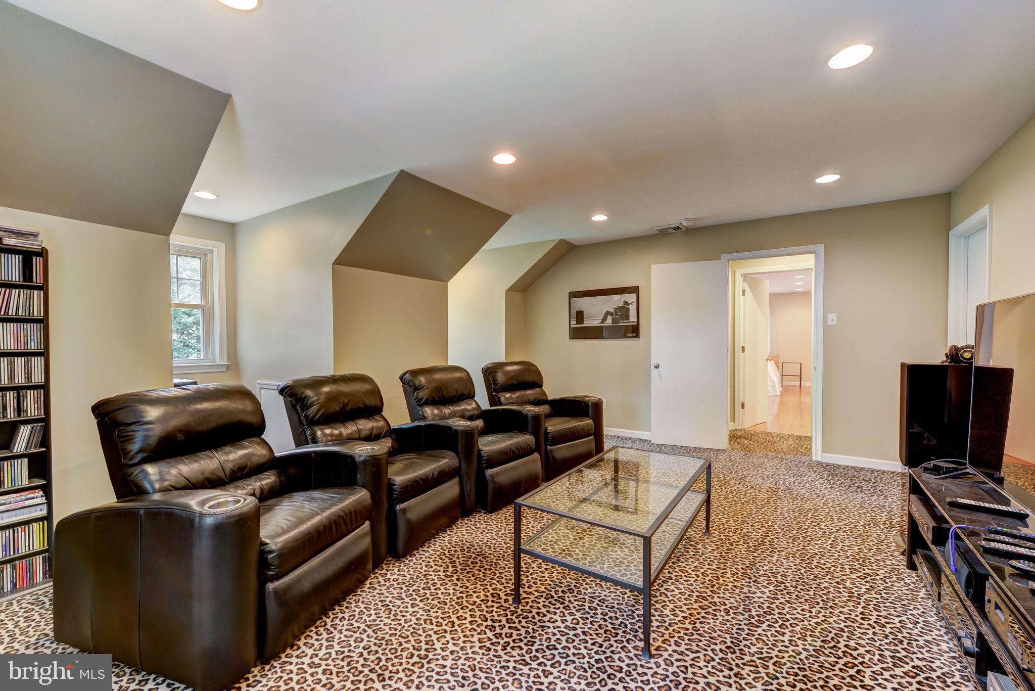 BRYN MAWR - Residential