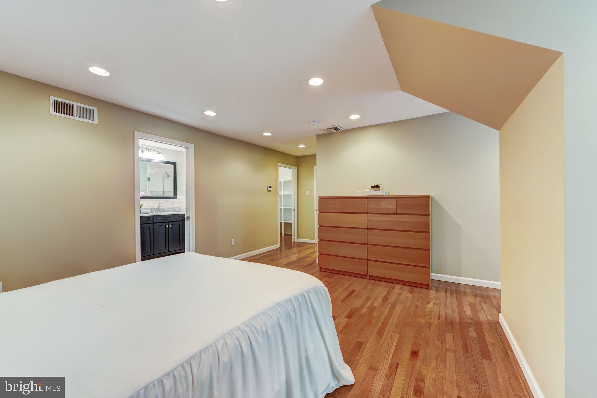 BRYN MAWR - Residential