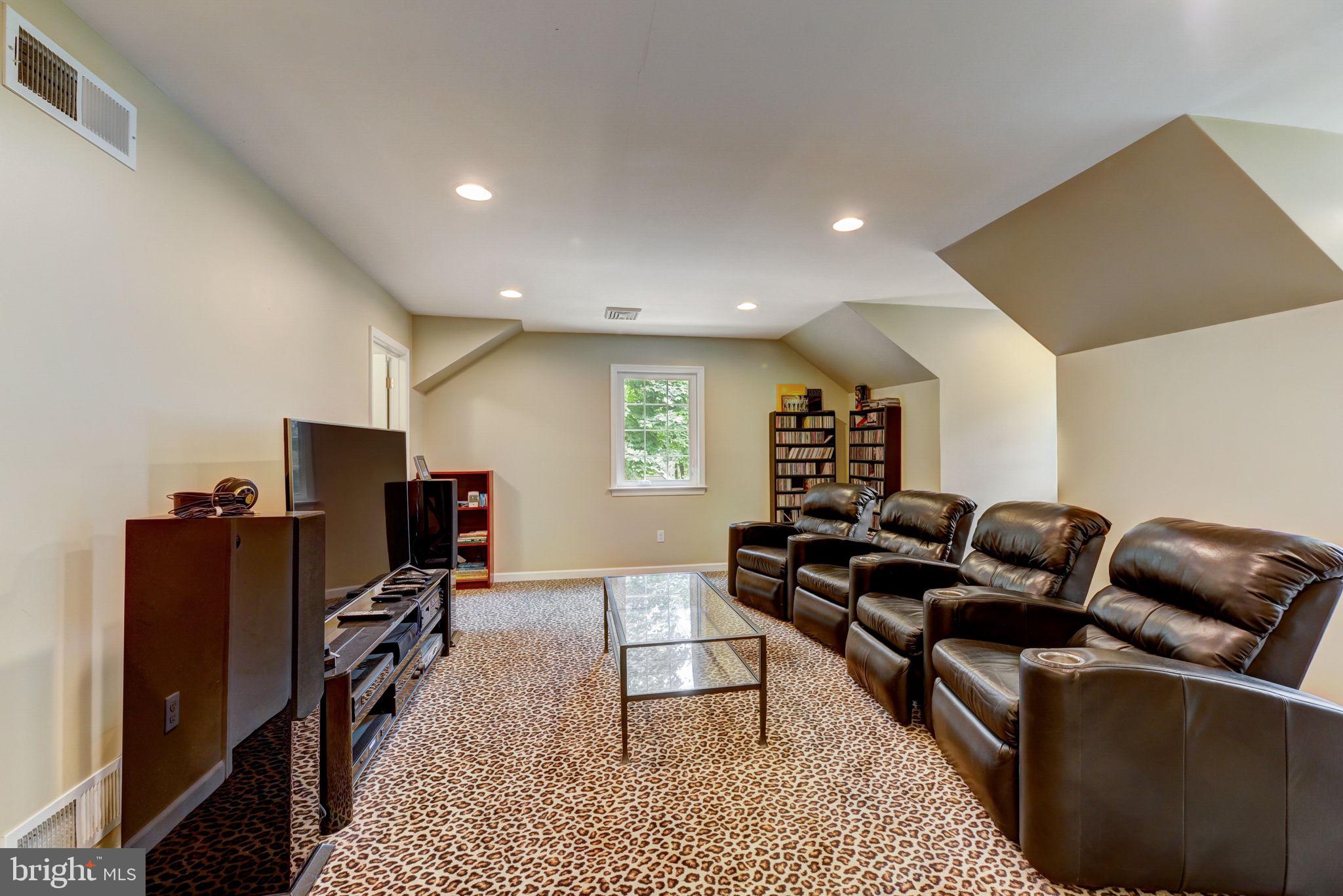 BRYN MAWR - Residential