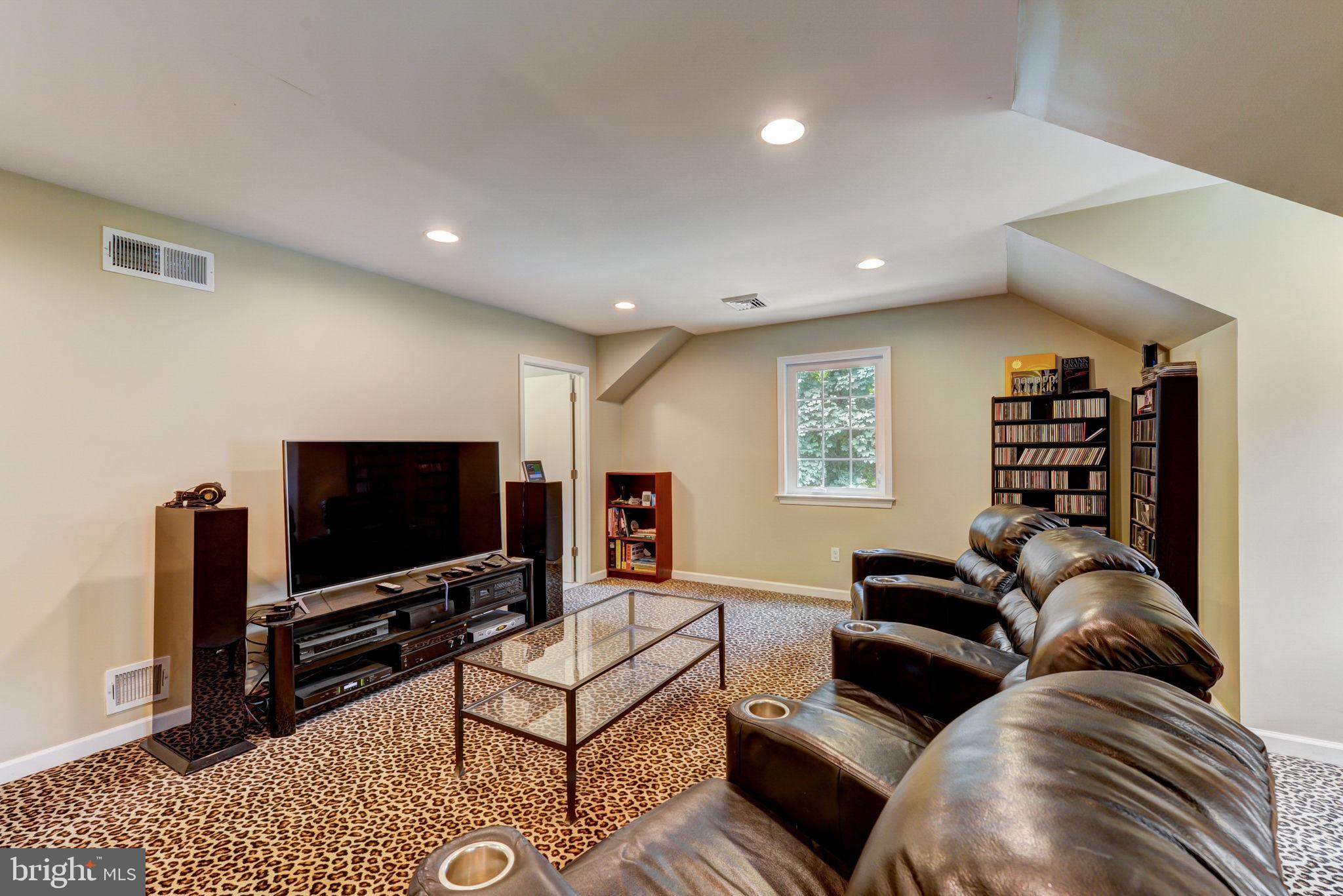 BRYN MAWR - Residential