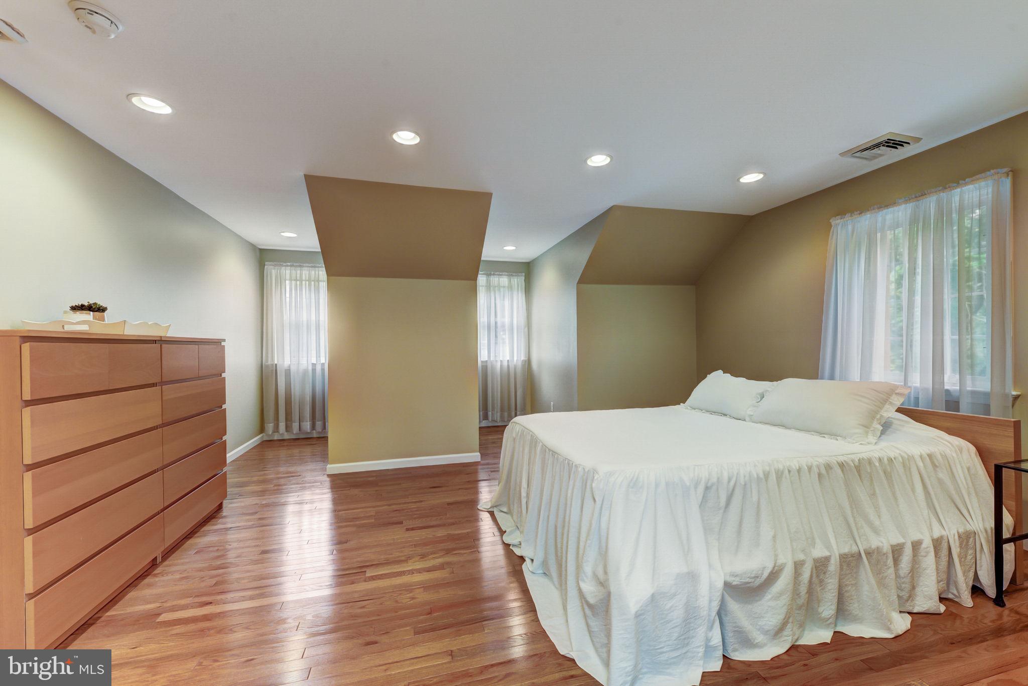 BRYN MAWR - Residential