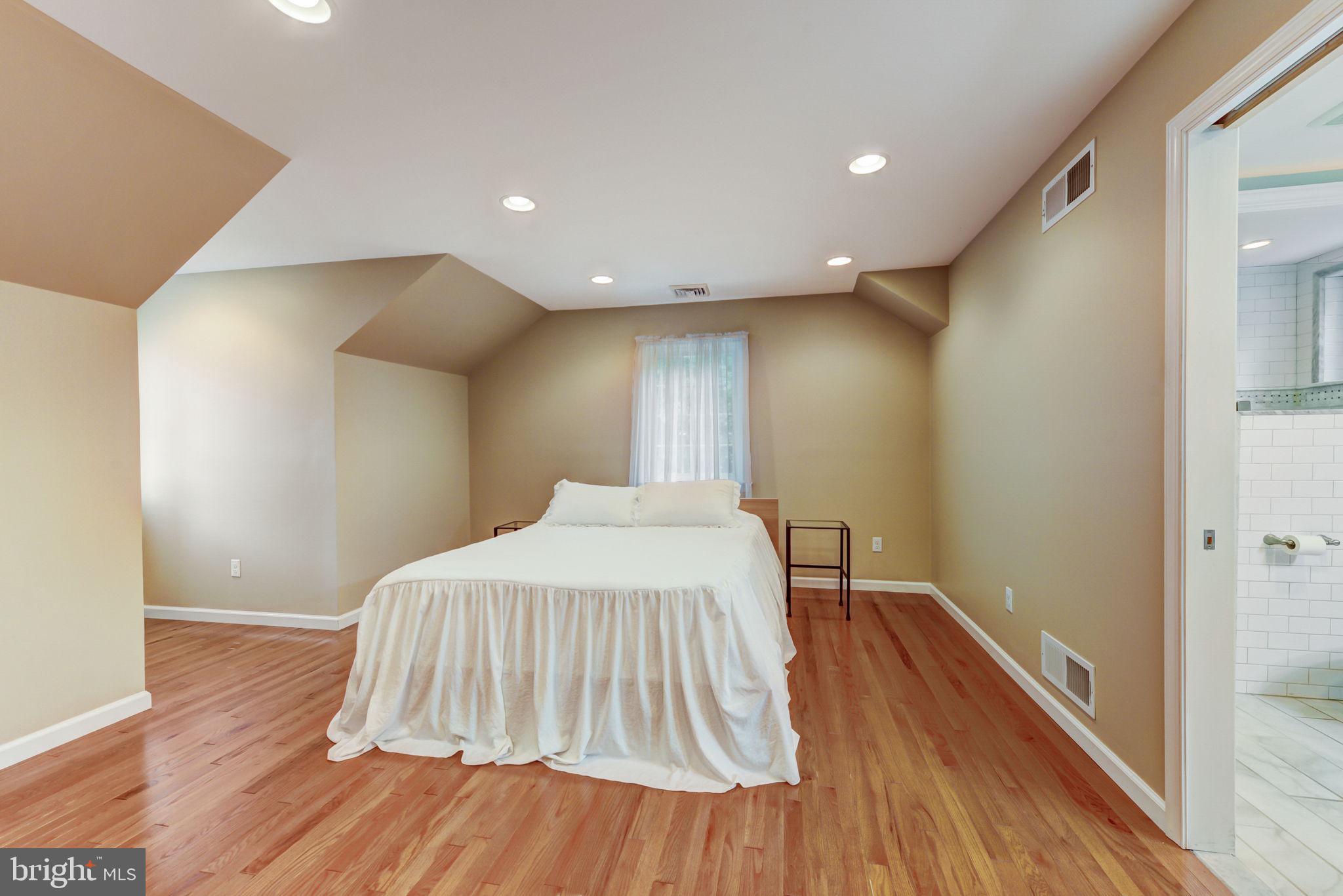 BRYN MAWR - Residential